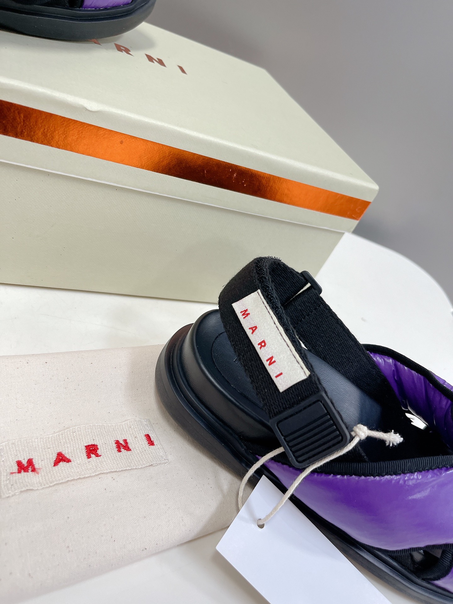 Marni玛尼经典拼色叉带凉鞋夏天就