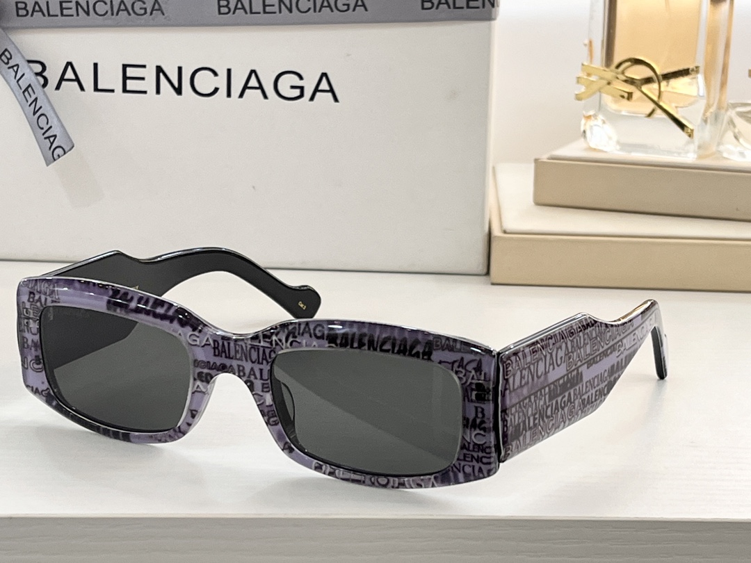  Balenciaga 
ModBB0071S 
size54-22-145 
