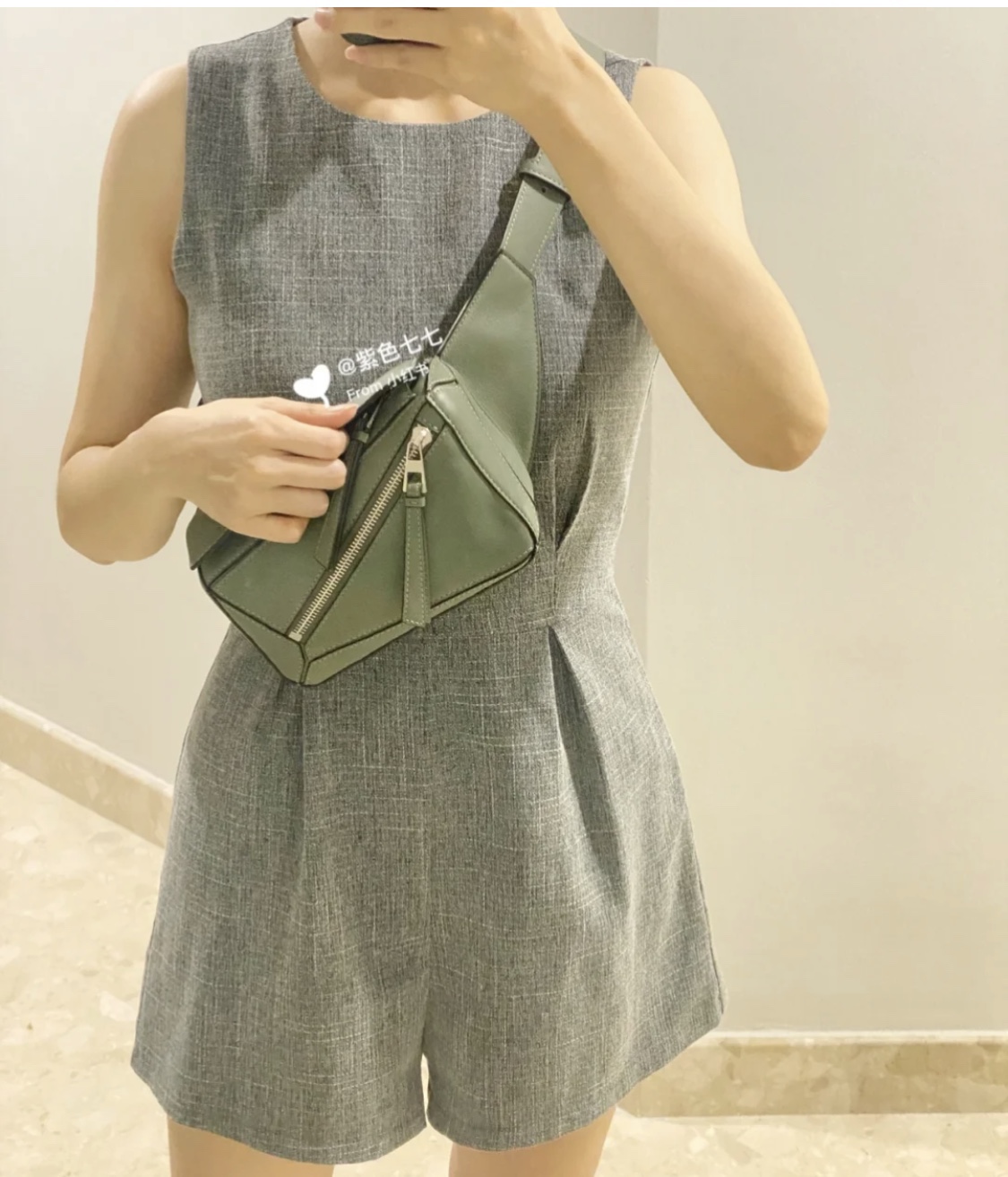 LOEWE罗意威 小牛皮Puzzle系列腰包 0188豆绿