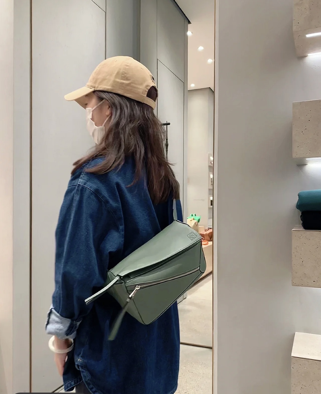 LOEWE罗意威 小牛皮Puzzle系列腰包 0188豆绿