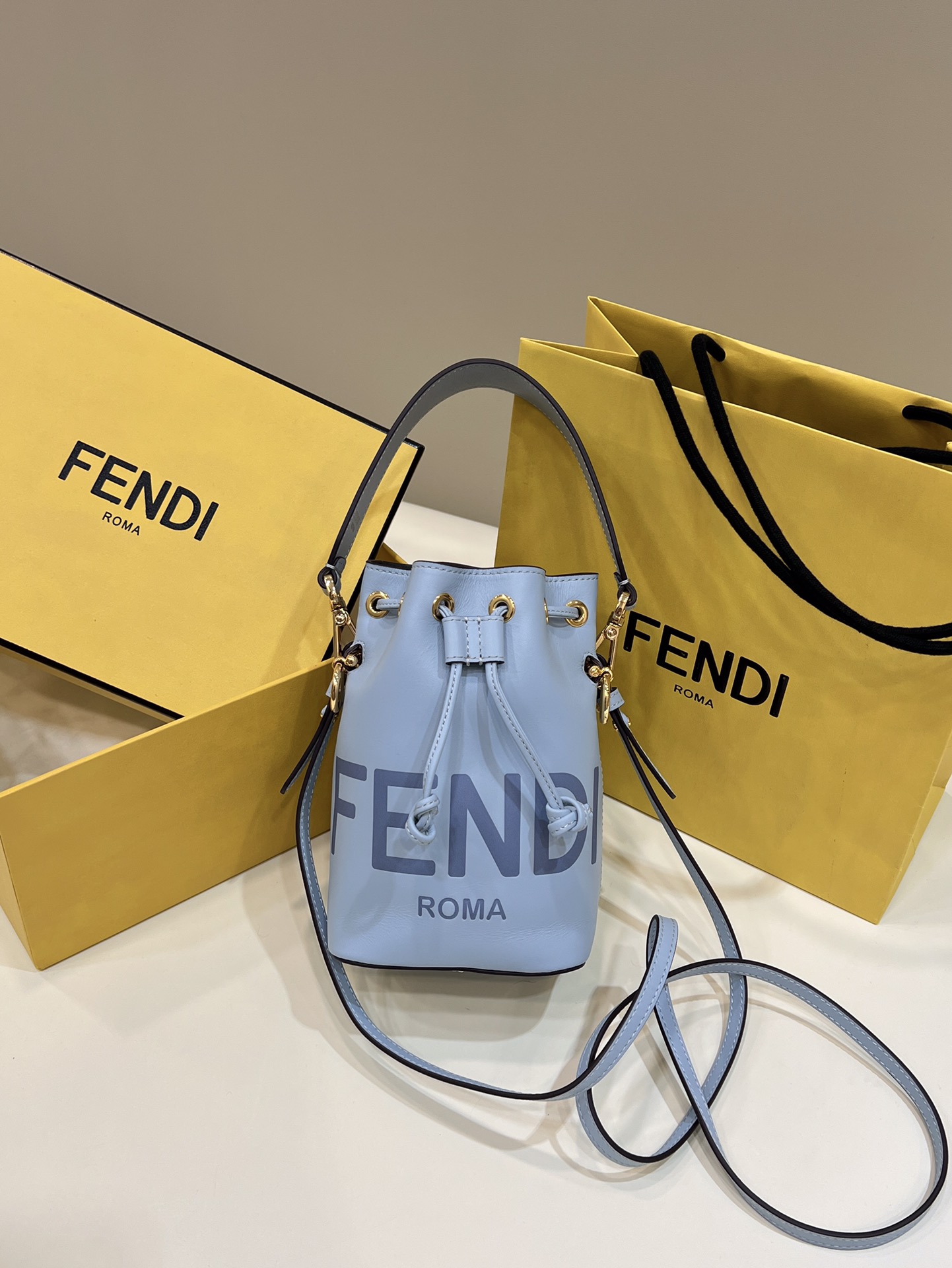 Fendi Mon Tresor Online
 Bucket Bags Mini
