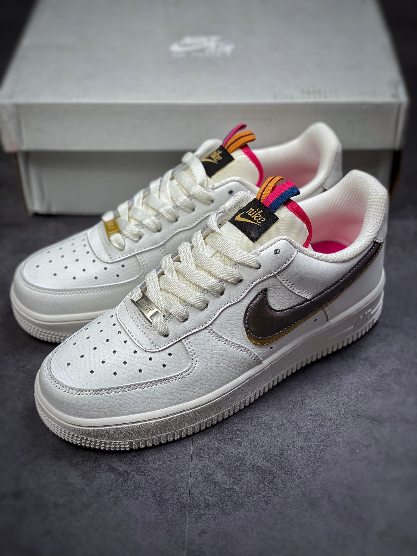 200 Nike Air Force 1 Low 07 白金银双钩 DH9595-001