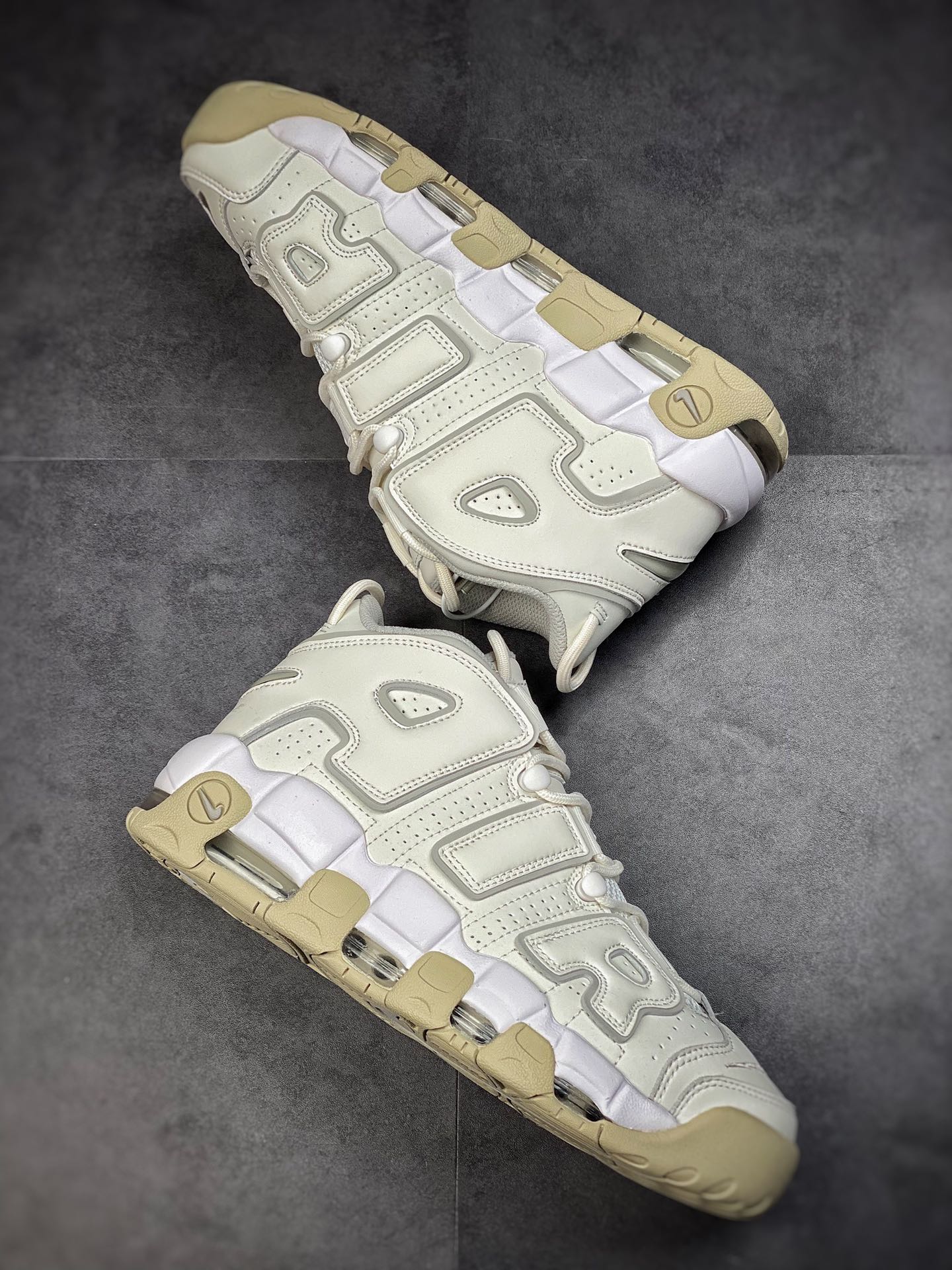260 Nike Air More Uptempo 皮蓬复古篮球鞋 白色 DM1023-001