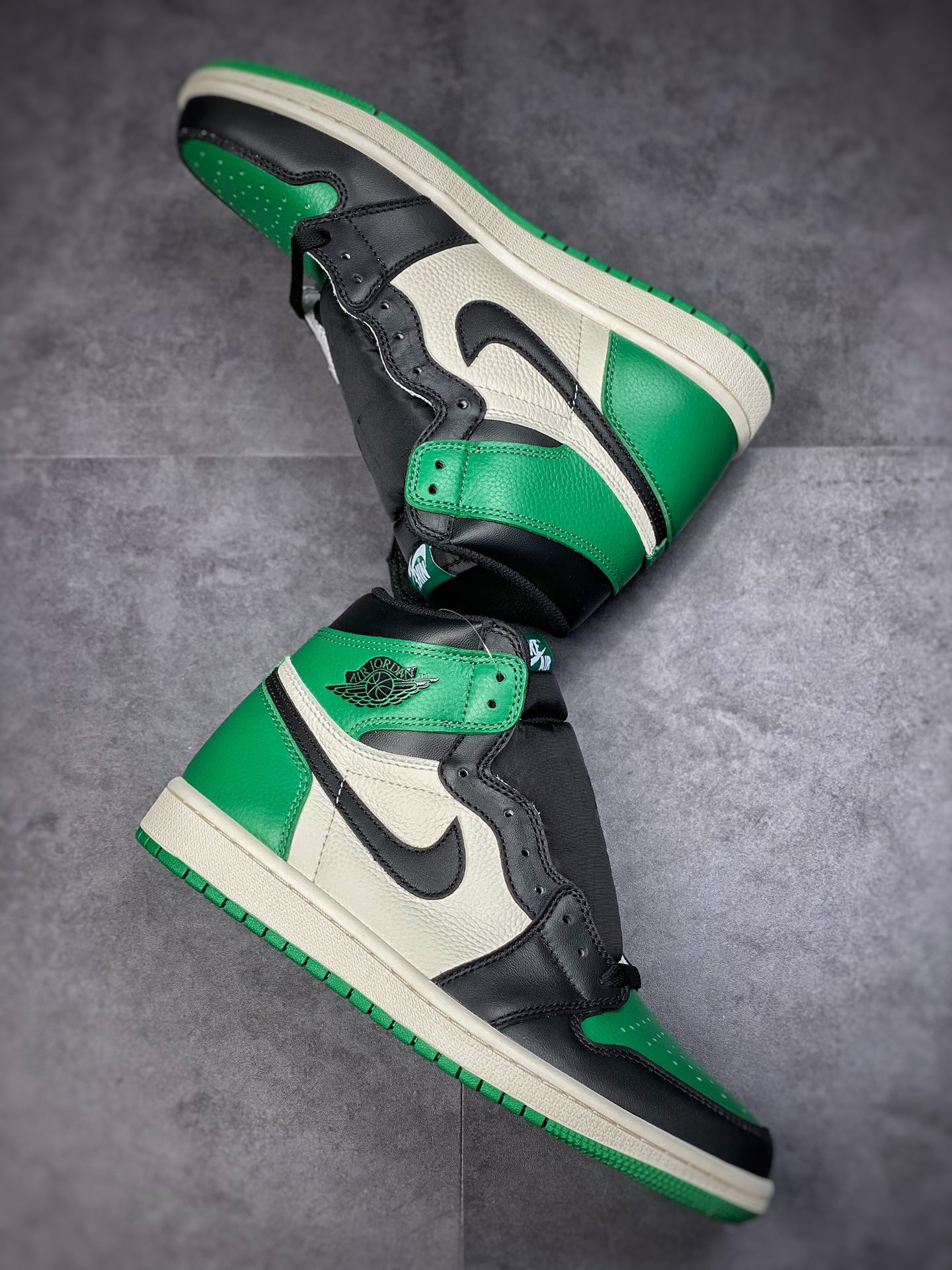 260  顶级性价比清洁度完美 外贸原装 Air Jordan 1 绿脚趾 555088-302