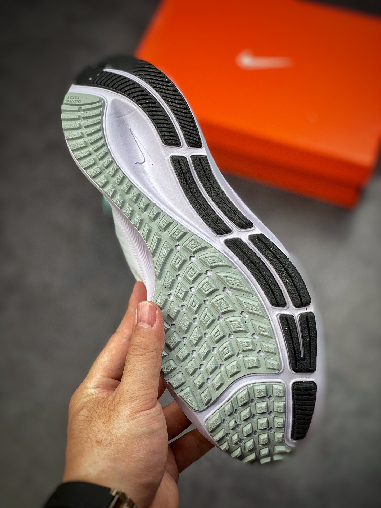190 耐克Nike Zoom Pegasus 38代 飞马涡轮增压马拉松慢跑鞋 CW7356-102