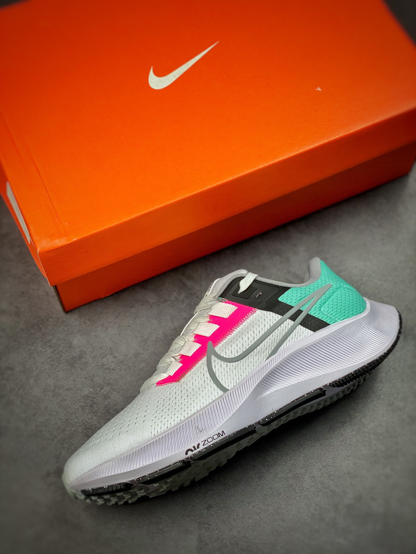 190 耐克Nike Zoom Pegasus 38代 飞马涡轮增压马拉松慢跑鞋 CW7356-102