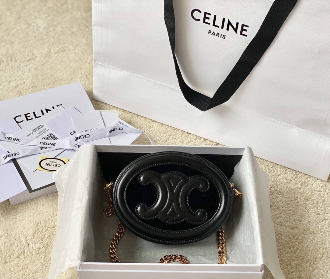 CELINE赛琳黑色丝绒搭配牛皮材质月饼包