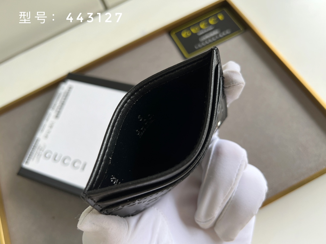 顶级原版GG银金压花#GUCCI新款卡包真皮卡包实物实拍G字压花/全皮采用GucciSignature材