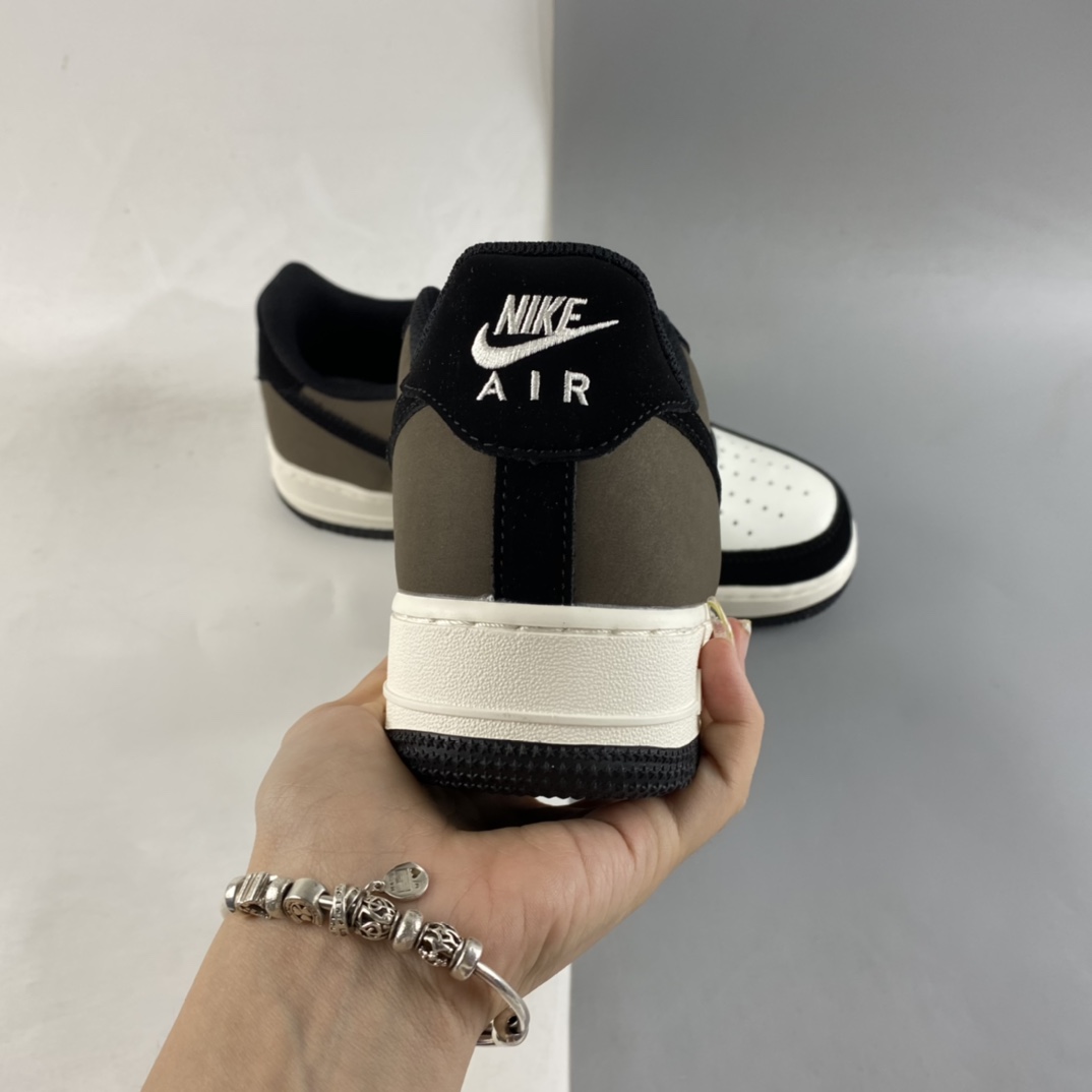 P240  Nike Air Force 1’07 Low 空军一号低帮休闲板鞋 YG5063-203