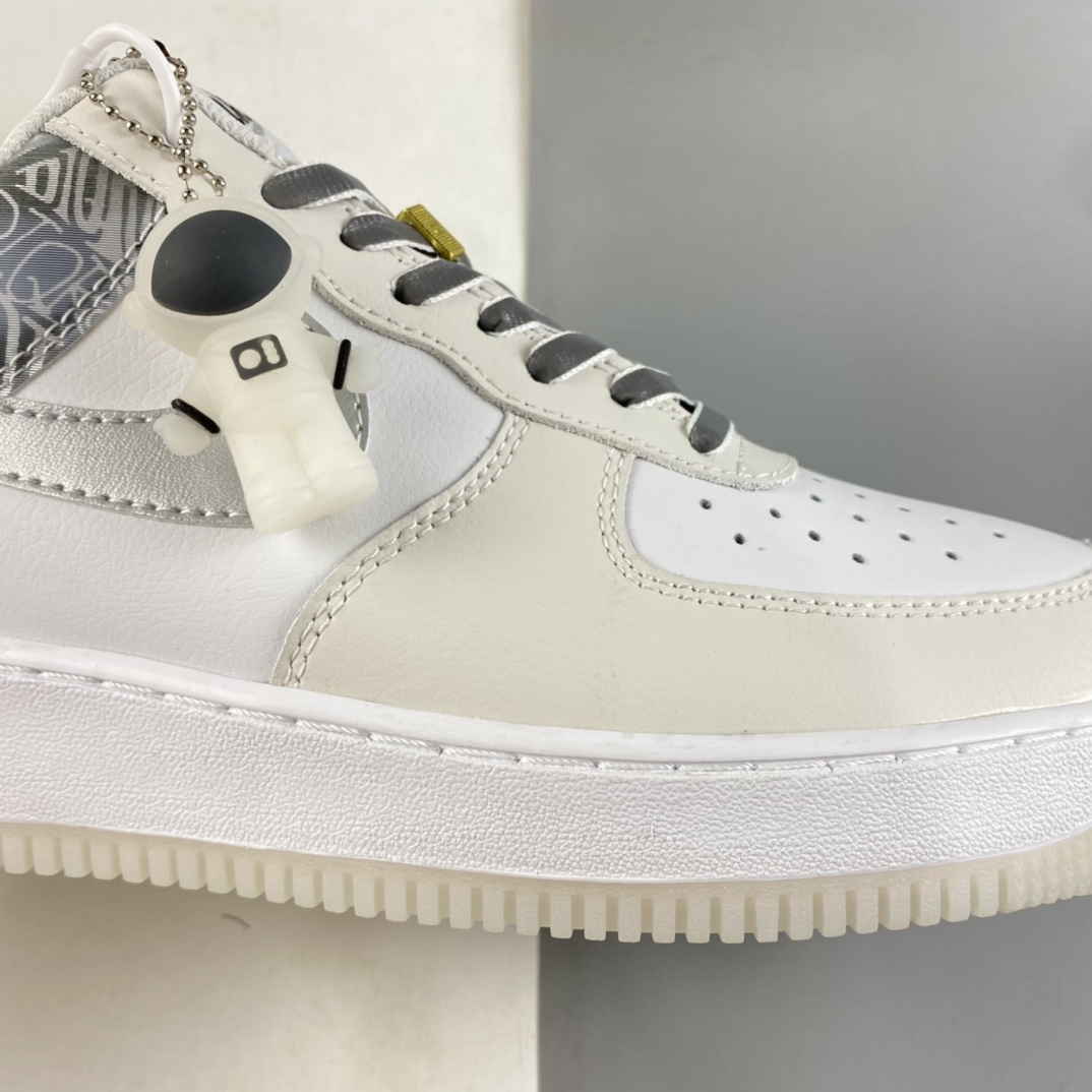 P240  Nike Air Force 1’07 ESS 太空3D银色 空军一号低帮休闲板鞋 DA8302-333