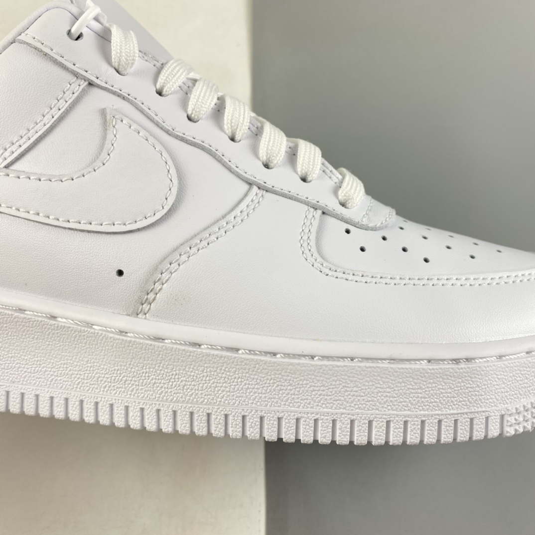 P200  Nike Air Force 1’07 空军一号低帮休闲板鞋 DM0211-100