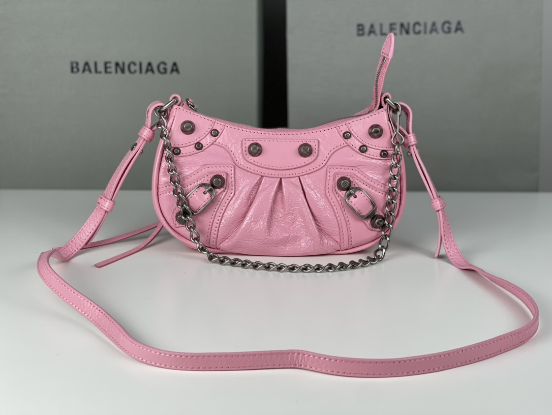 Balenciaga Le Cagole Borse Crossbody & Borse a Tracolla Rosa Ragazza Pelle di cera d’olio Collezione estiva Catene