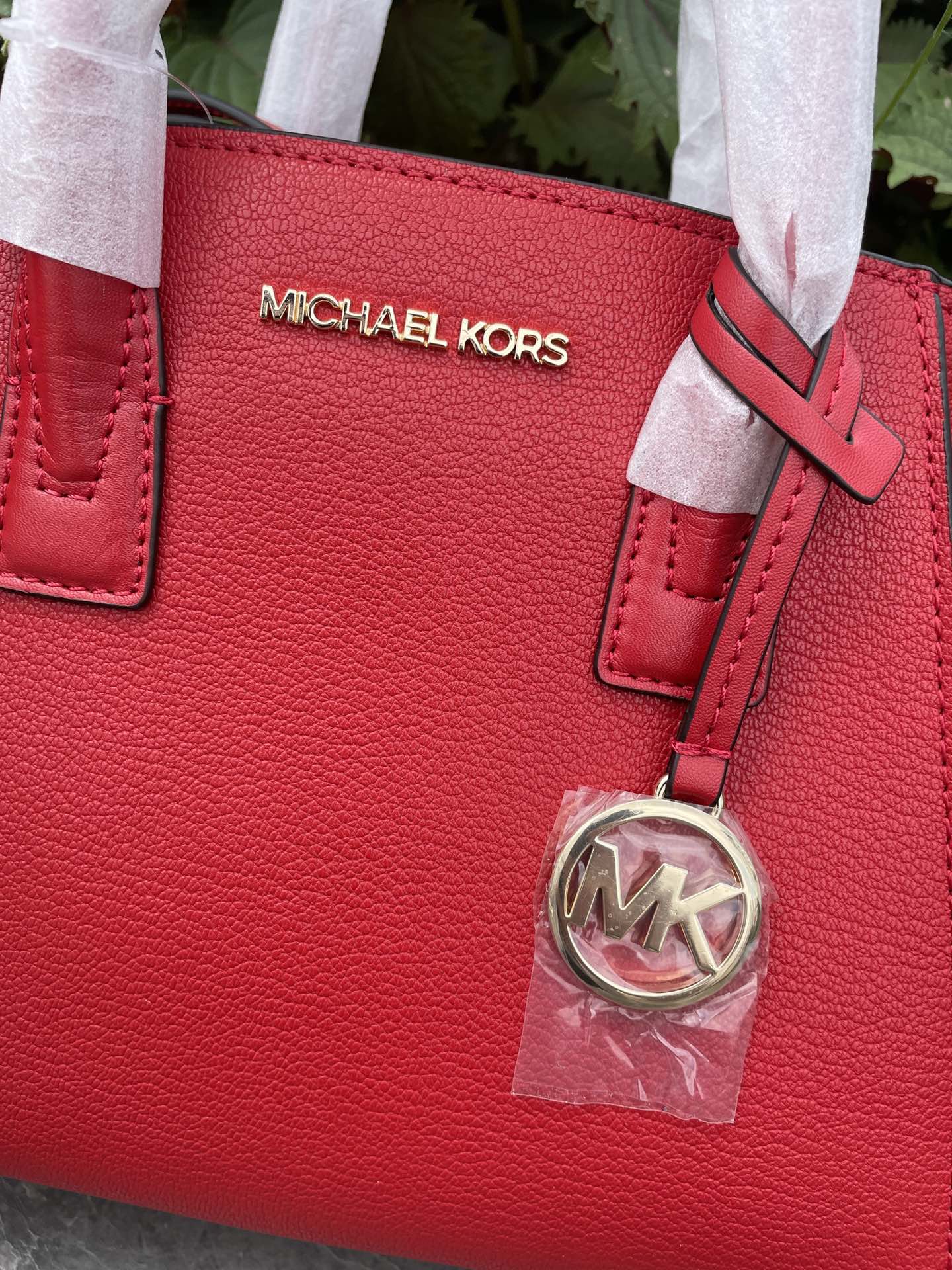 Michael Kors 新款小号饺子包，红色