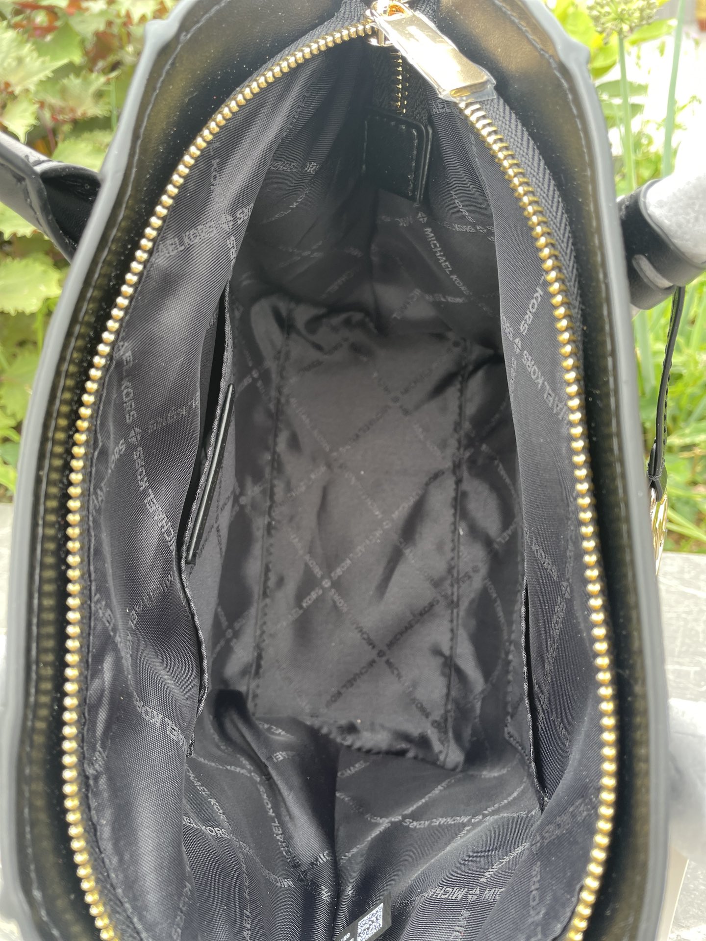 Michael Kors 新款小号饺子包，黑色