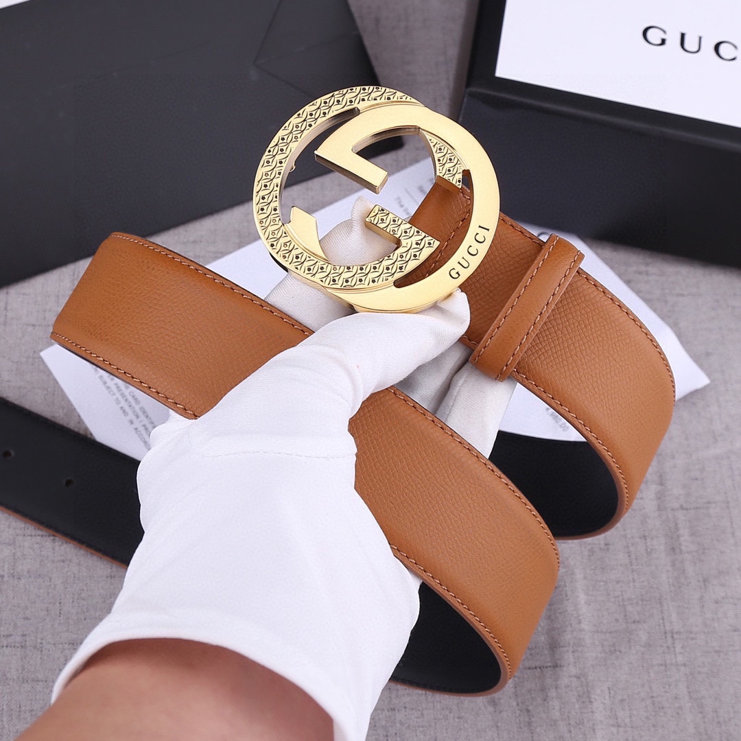 宽度4.0 cm GUCCI 加厚钢扣/双面头层手掌纹、采用精挑细选进口顶级牛皮，手感柔软细腻！品质保证
