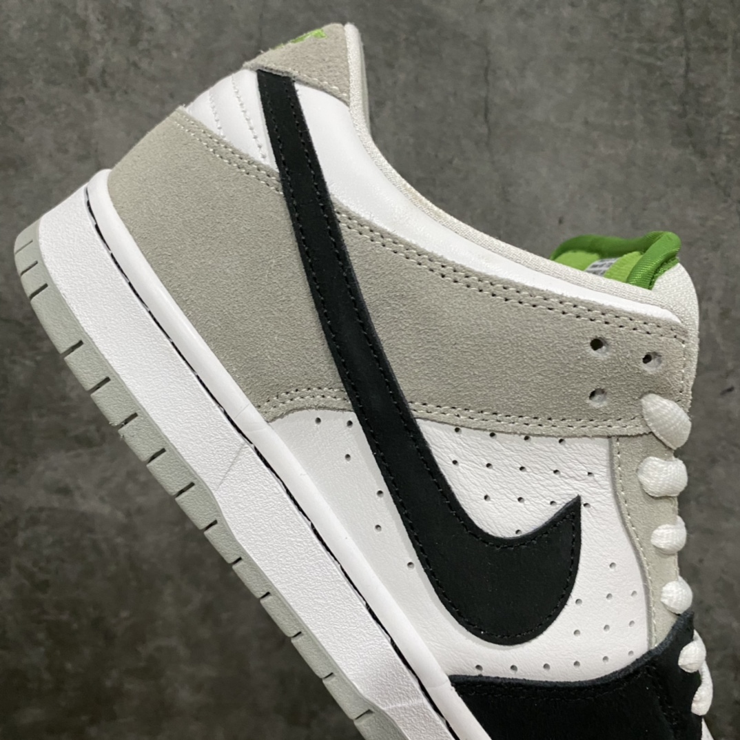 图片[7]-Top版NK SB Dunk Low \”Chloroph yll\” 灰白黑 叶绿素 S2纯原生产线出品 独家原版原盒开模打造 原厂织唛标 一致匹配原版 原楦原纸板开发 匹配原版98%以上 后跟垫棉独家呈现 后跟反口里弧度正确 全新后跟电绣 电绣针数与正品一致 原厂皮料 质感无敌 货号：BQ6817-011 尺码：36 36.5 37.5 38 38.5 39 40 40.5 41 42 42.5 43 44 44.5 45 46 47.5-选品中心
