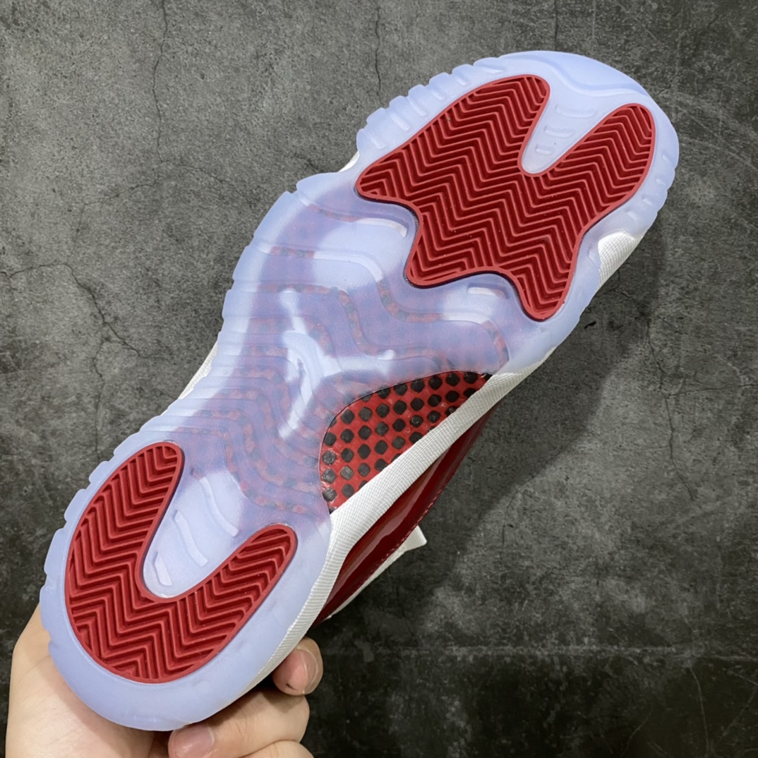 图片[9]-虎扑外贸版 顶端品质 2022 Air Jordan AJ11 “Cherry”白红 原厂漆皮 防冻不开裂 头层皮料 懂货的自然懂原装进口真碳板 后跟原厂高工艺刺绣LOGO飞人 欢迎品鉴 原装鞋撑 水晶原厂大底正确色度色泽 原楦原数据刺绣 不管材料厚度 细节清洁度绝对完美！ 同比官方原盒原标 原配件卡纸 原厂塑料包装纸 大几率过验！ 尺码：40-47.5 货号：CT8012-116-选品中心