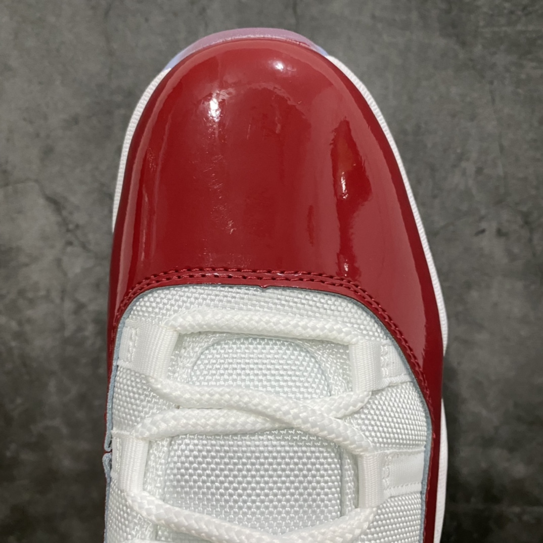 图片[5]-虎扑外贸版 顶端品质 2022 Air Jordan AJ11 “Cherry”白红 原厂漆皮 防冻不开裂 头层皮料 懂货的自然懂原装进口真碳板 后跟原厂高工艺刺绣LOGO飞人 欢迎品鉴 原装鞋撑 水晶原厂大底正确色度色泽 原楦原数据刺绣 不管材料厚度 细节清洁度绝对完美！ 同比官方原盒原标 原配件卡纸 原厂塑料包装纸 大几率过验！ 尺码：40-47.5 货号：CT8012-116-选品中心