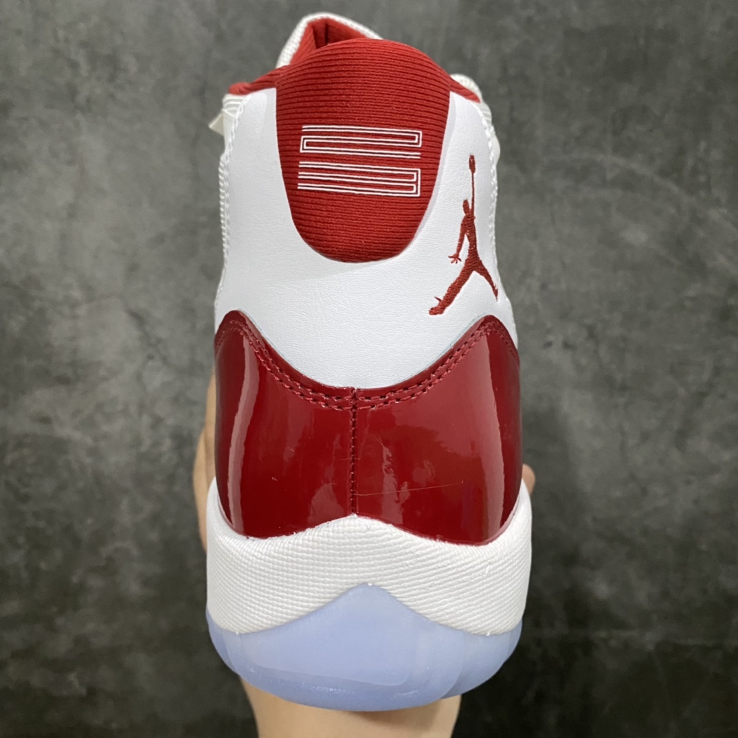图片[4]-虎扑外贸版 顶端品质 2022 Air Jordan AJ11 “Cherry”白红 原厂漆皮 防冻不开裂 头层皮料 懂货的自然懂原装进口真碳板 后跟原厂高工艺刺绣LOGO飞人 欢迎品鉴 原装鞋撑 水晶原厂大底正确色度色泽 原楦原数据刺绣 不管材料厚度 细节清洁度绝对完美！ 同比官方原盒原标 原配件卡纸 原厂塑料包装纸 大几率过验！ 尺码：40-47.5 货号：CT8012-116-选品中心