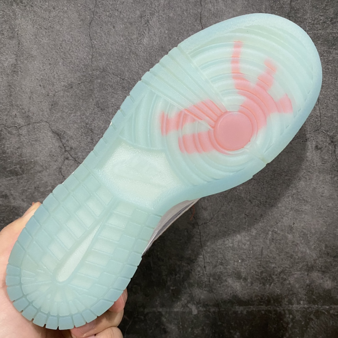 图片[9]-Union LA x Nike SB Dunk Low\”Blue\” 扣篮系列低帮休闲运动滑板板鞋“浅蓝联名蓝缝线”DJ9649-400 原楦原纸版开发版型 采用进口半透明防水溅防剐尼龙布材质鞋面 鞋垫嵌入缓震乳胶+Sole气垫装置及耐磨橡胶大底❗️ 尺码：36 36.5 37.5 38 38.5 39 40 40.5 41 42 42.5 43 44 44.5 45 46 47.5-选品中心