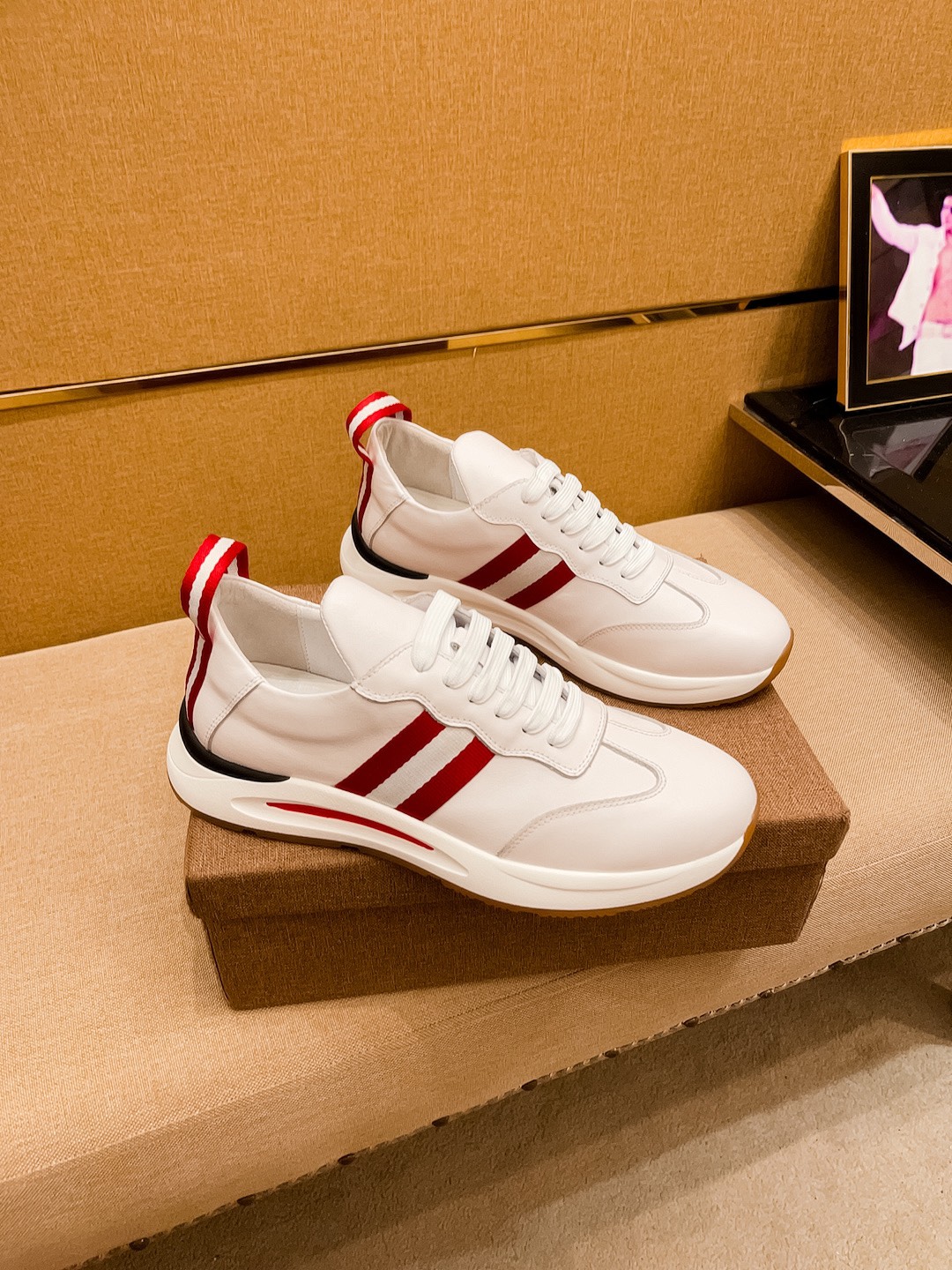 J0 巴利男鞋高端品牌 官网1：1最新力作：鞋面采用意大利进口头层牛皮搭配舒适透气内里原版防滑耐磨大底制作，让行走更加便捷舒适，惊世之作，与官方的质量相比美的1：1复刻[色]打造时尚个性衬托你的与众不同潮男必备!经典