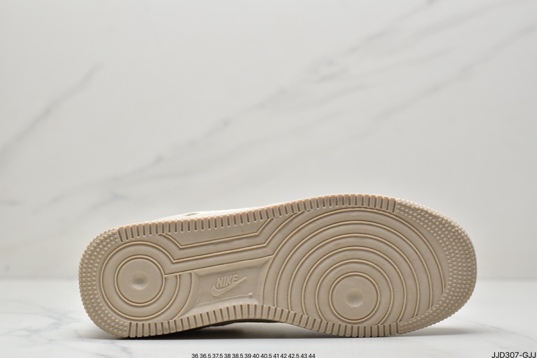 130 耐克Nike Air Force 1 Low  空军一号低帮百搭休闲运动板鞋