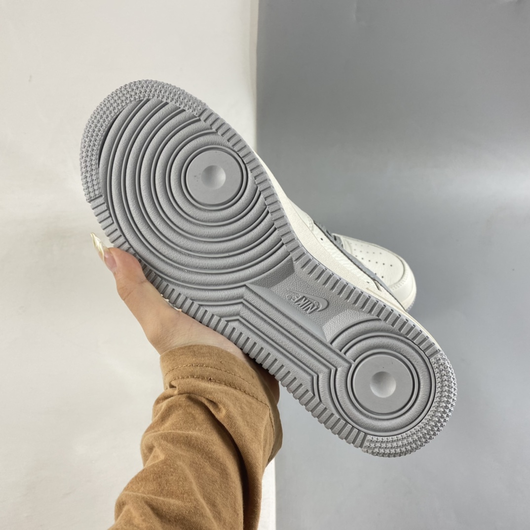 P200  Nike Air Force 1’07 Low  空军一号帆布低帮休闲板鞋 NK6369-566