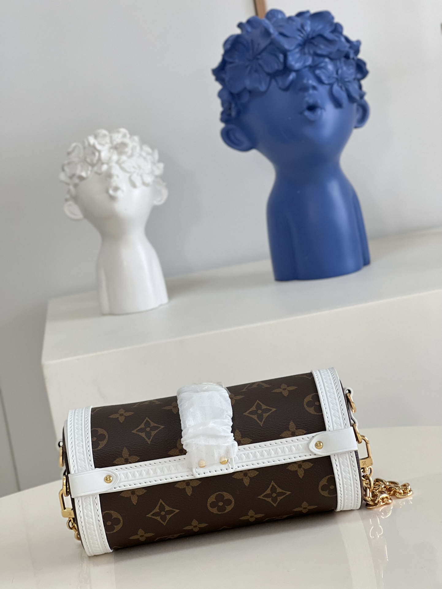 Louis Vuitton Papillon Trunk Bag: Monogram Canvas, Compact & Chic 5 i1654936682 7530 3