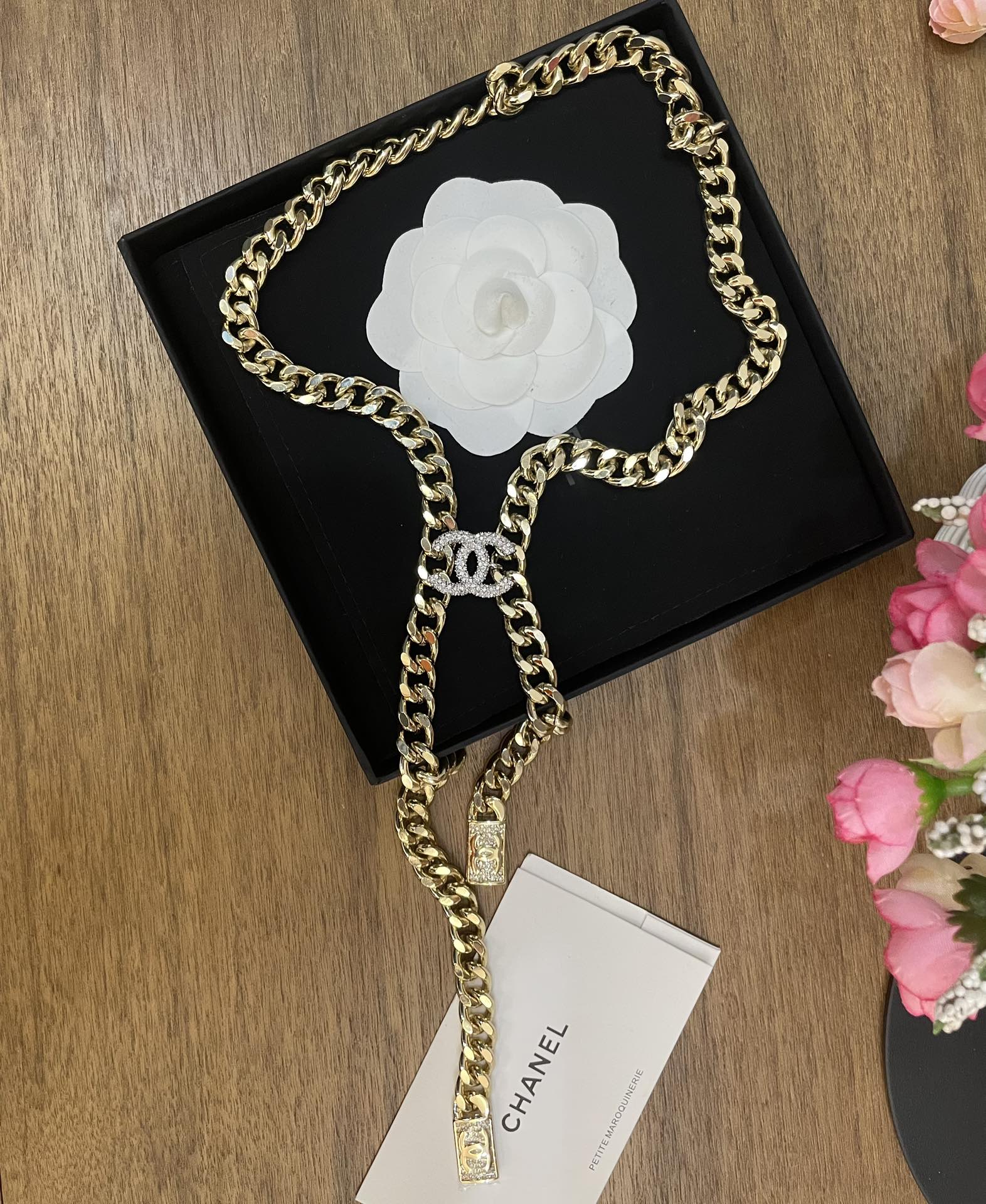 NO:104130,Chanel full-diamond long necklace sweater chain, all celebrities can wear the same style for men and women, consistent zp brass material, Chanel necklace, chanel, chanel, sweaters, necklace19860909Chanel 满钻长款项链毛衣链 众明星同款男女均可戴 一致zp黄铜材质,香奈儿项链,chanel,chanel,sweaters,necklace,Jewelry