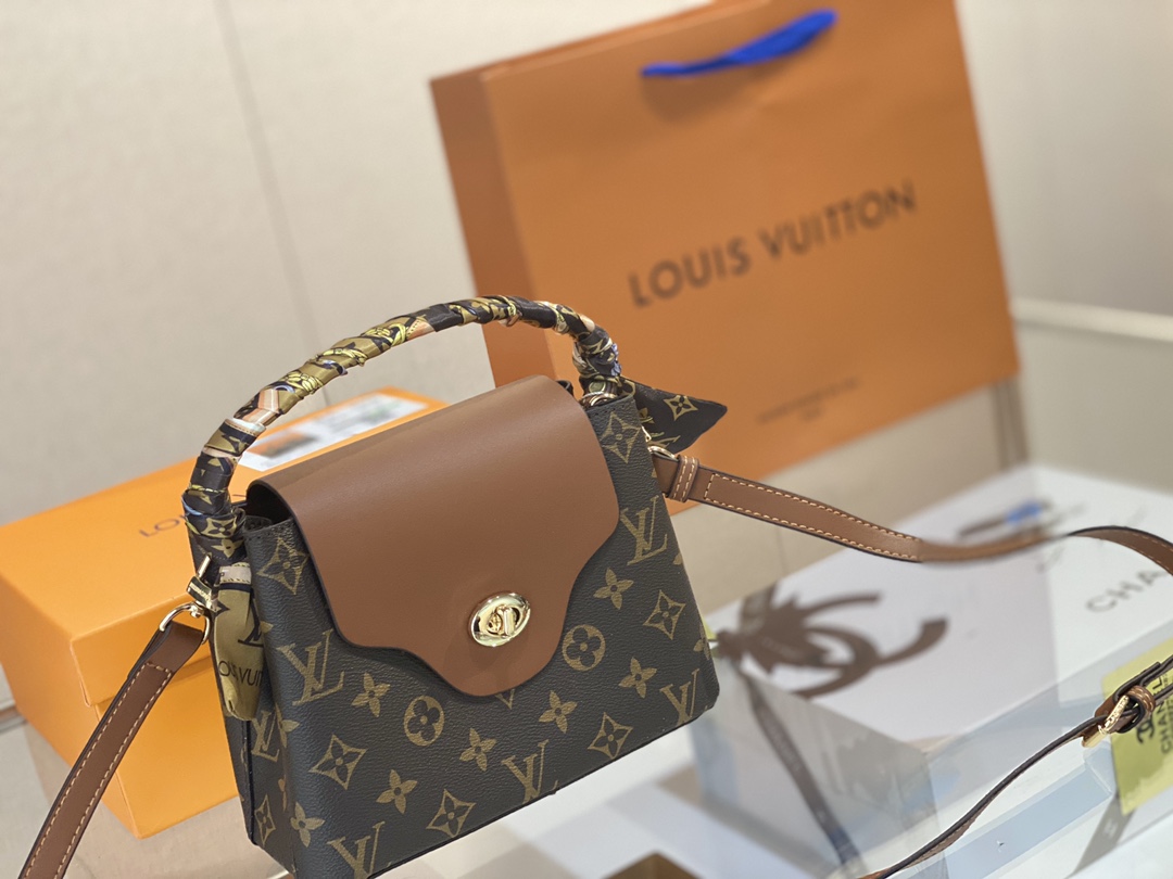 US Sale
 Louis Vuitton Crossbody & Shoulder Bags