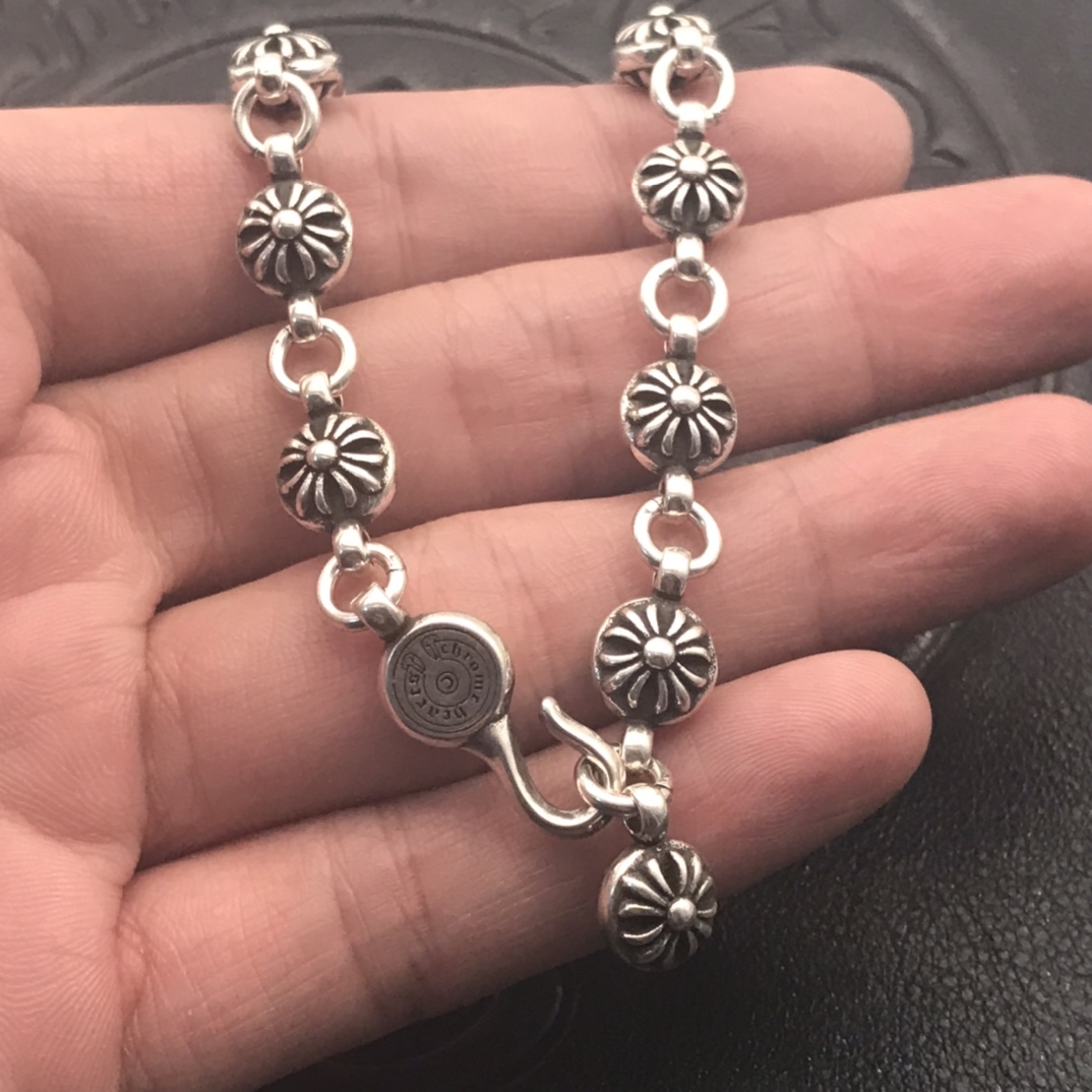 Chrome Hearts 高版本克罗心十字花球手链， 马蹄扣，细节到位，刻字清晰，尺寸17至23可选
