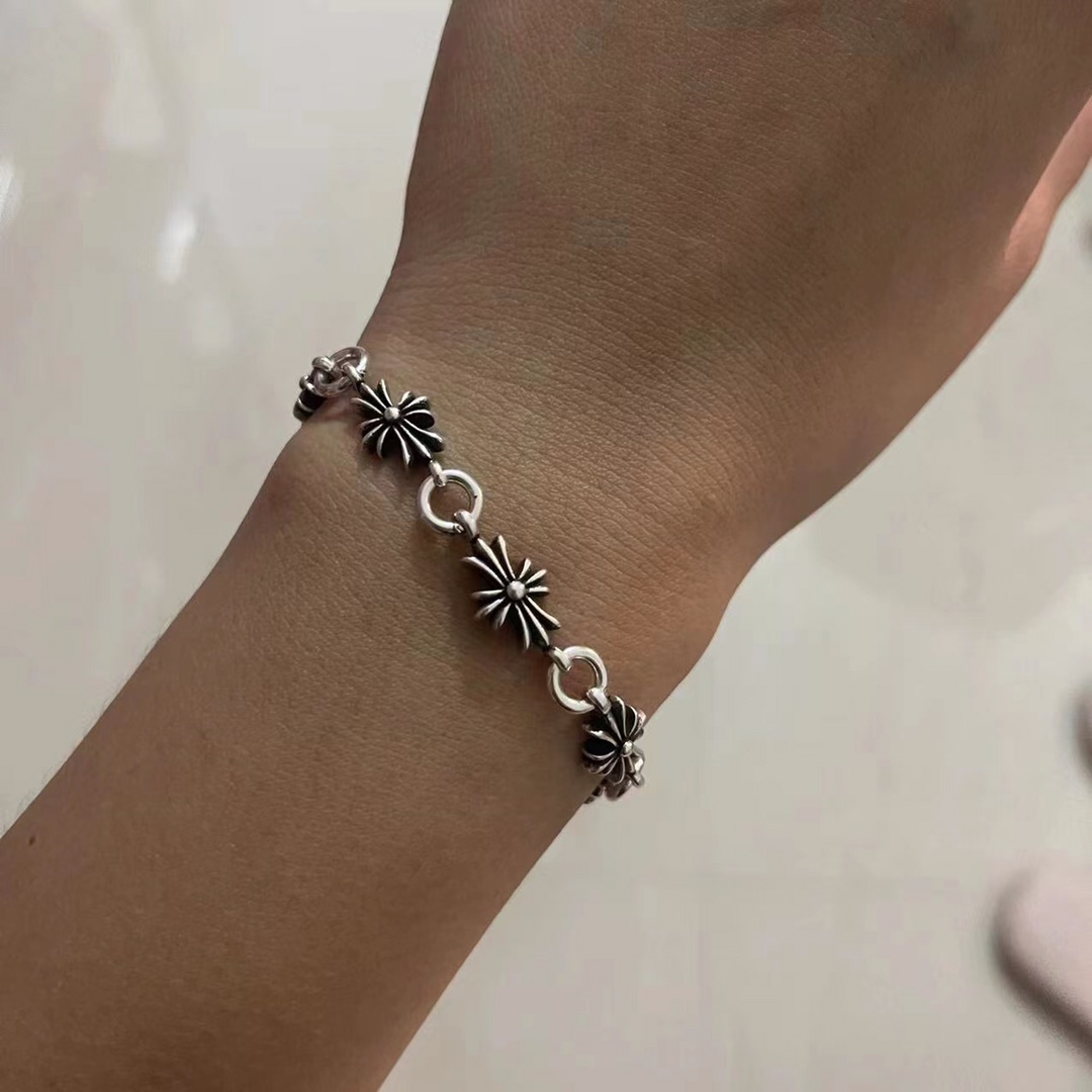 Chrome Hearts 高版本克罗心长十字花手链， 马蹄扣，细节到位，刻字清晰，尺寸17至23可选