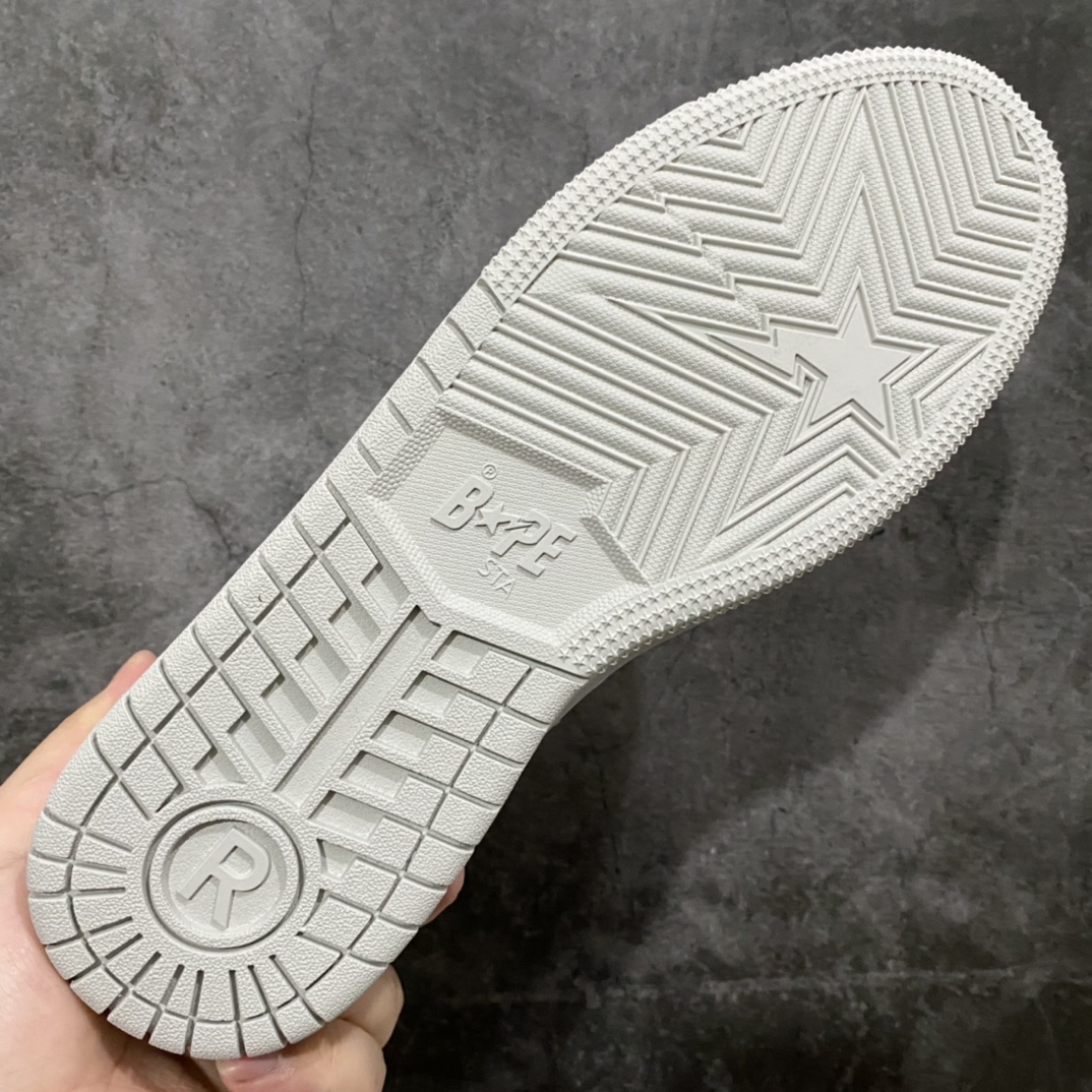 图片[8]-莞产G版 Bape Sk8 Sta 空山基联名 顶流过验品质 秒杀全网所有版 纯原标杆 原档‬案鞋面工整无皱褶 ‮艺工‬超前市‮水场‬平 同源原厂头层牛漆皮及光面皮鞋‮材面‬质 鞋‬垫嵌入Ortholite (欧索莱)缓震材质 外置原数据开发耐磨橡胶大底✔️ 全套顶级包装，猿人logo定制防尘袋！ 迷彩定制，鞋垫一副！ 抗压收纳抽屉式鞋盒！ 加固定制3*5厚度防撞打包纸箱！ 尺码：36-45(无半码)-选品中心