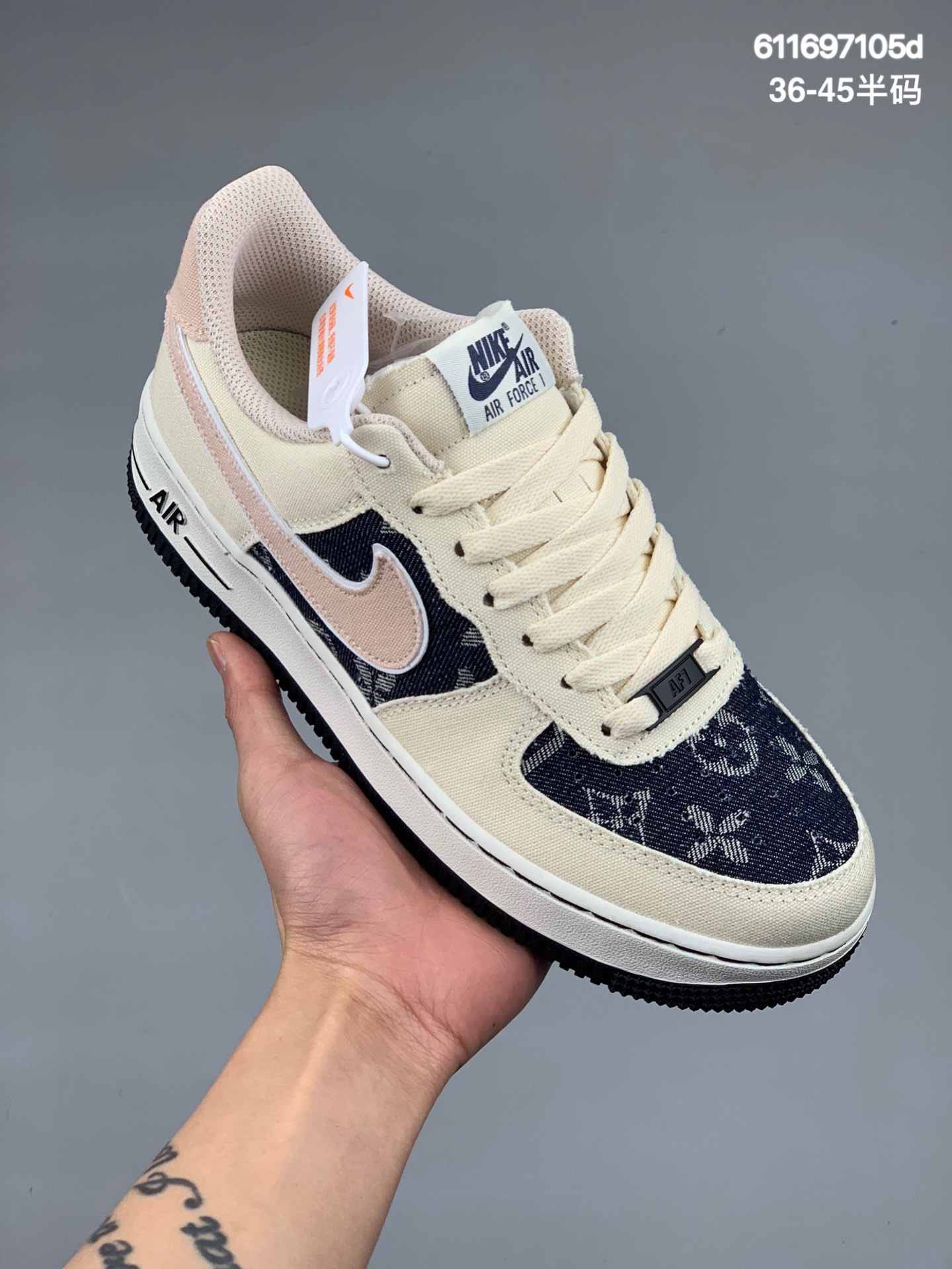 本地
【公司级  空军一号系列】耐克/NIKE 耐克空军低帮板鞋         白粉LV
Nike Air Force 1 Low 空军一号低帮百搭休闲运动板鞋。柔软、弹性十足的缓震性能和出色的中底设计，横跨复古与现代的外型结合，造就出风靡全球三十多年的Force 1，直到今天还深受青睐

货号：315122-667
尺码：36 36.5 37.5 38 38.5  39 40 40.5 41 42.5 43 44 45
编码：611697105d