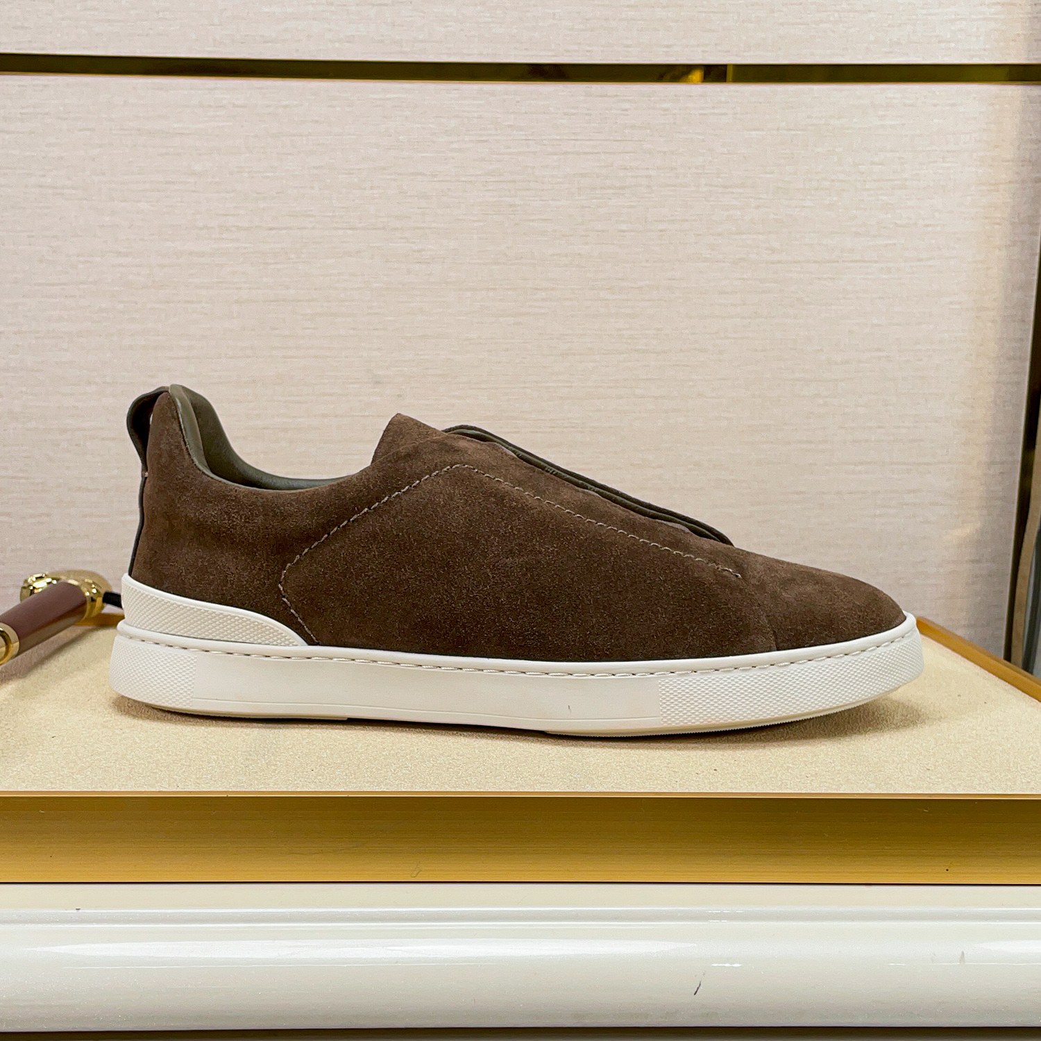 NO:270838,Ermenegildo Zegn* ZEGNA XXX Series 14MILMIL14 Wool TRIPLE STITCH Sneakers This stylish and sustainable Triple Stitch sports shoes flexibly use recycled materials, details: 14milmil14 Wool fabric, neckline plus double-sided high-elastic foam reverse calfskin lining, shoe body microfiber lining. Car midsole cover method. Easy to wear and take off the foot cross elastic band and 3D 