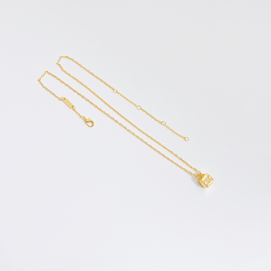 Celine Mirrored Pendant Necklace: Reflective Surface with Engraving 12 a1655026278234 7051