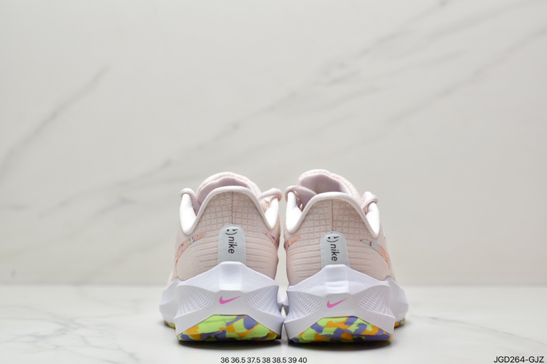 180 耐克Nike Zoom Pegasus 39”Sail/Cube Pink” 登月 39代超级飞马涡轮慢跑鞋