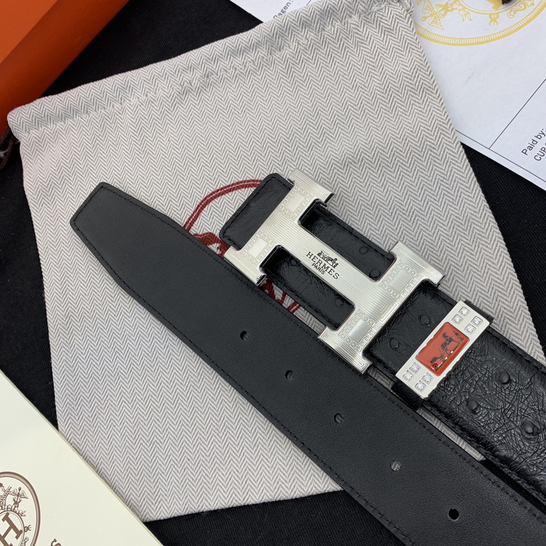 I5   爱马仕男士皮带 ，原厂进口皮，黑色鸵鸟纹头层牛皮，字母内穿精钢五金，宽度3.8cm。  品质如图 皮带
