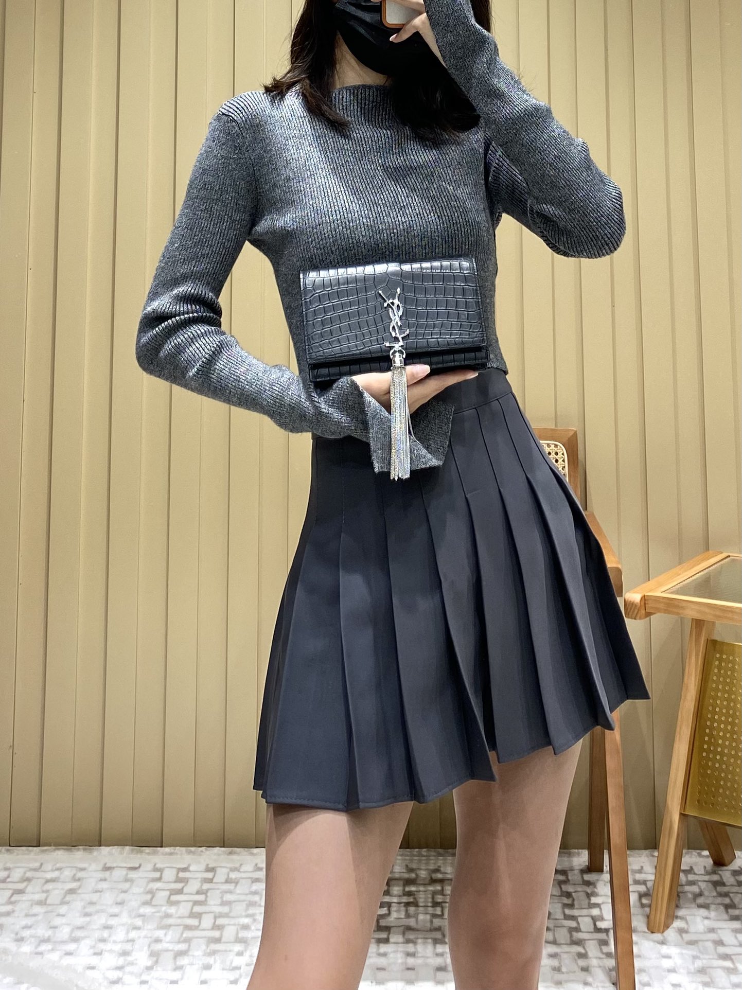YSL KATE 19CM 流苏链条包 452159鳄鱼纹/黑色银扣