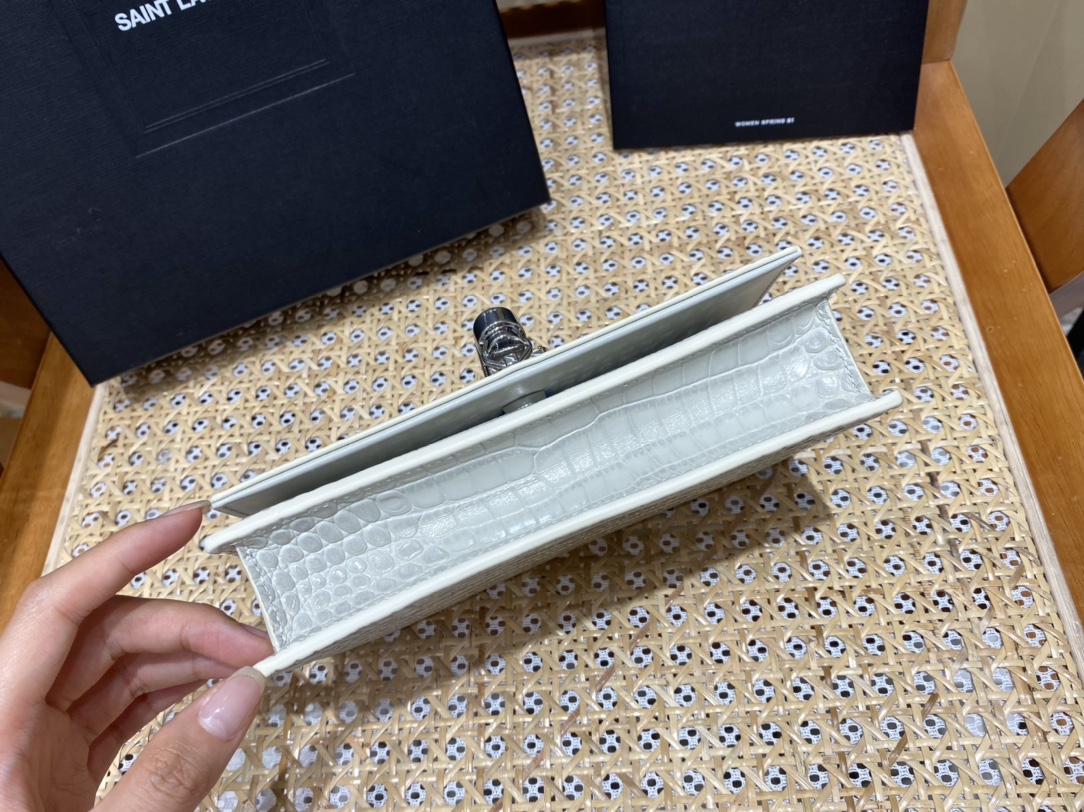 YSL KATE 19CM 流苏链条包 452159鳄鱼纹/白色银扣