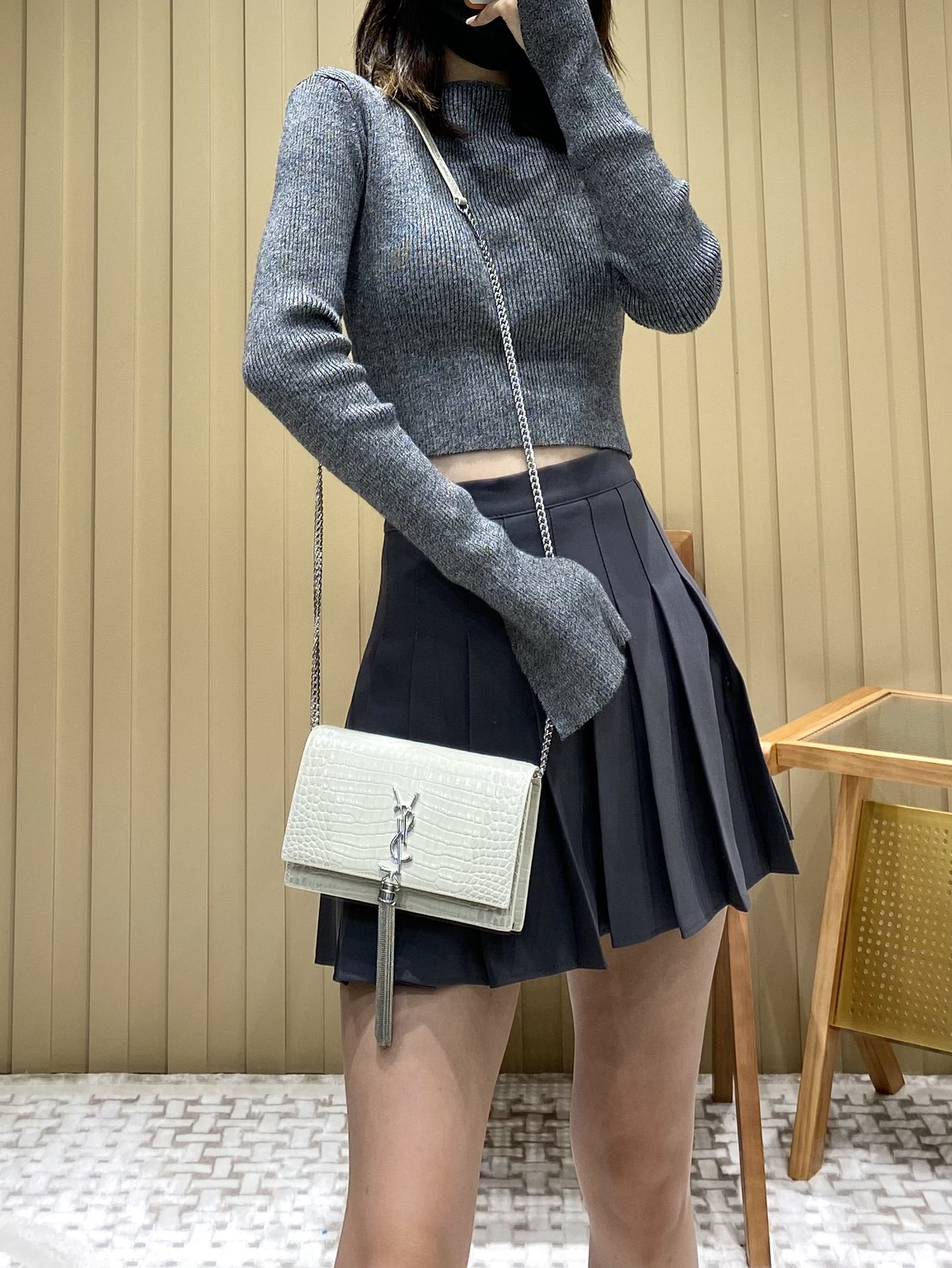YSL KATE 19CM 流苏链条包 452159鳄鱼纹/白色银扣
