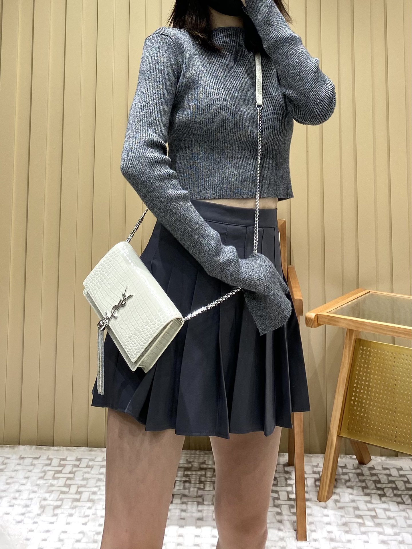 YSL KATE 19CM 流苏链条包 452159鳄鱼纹/白色银扣