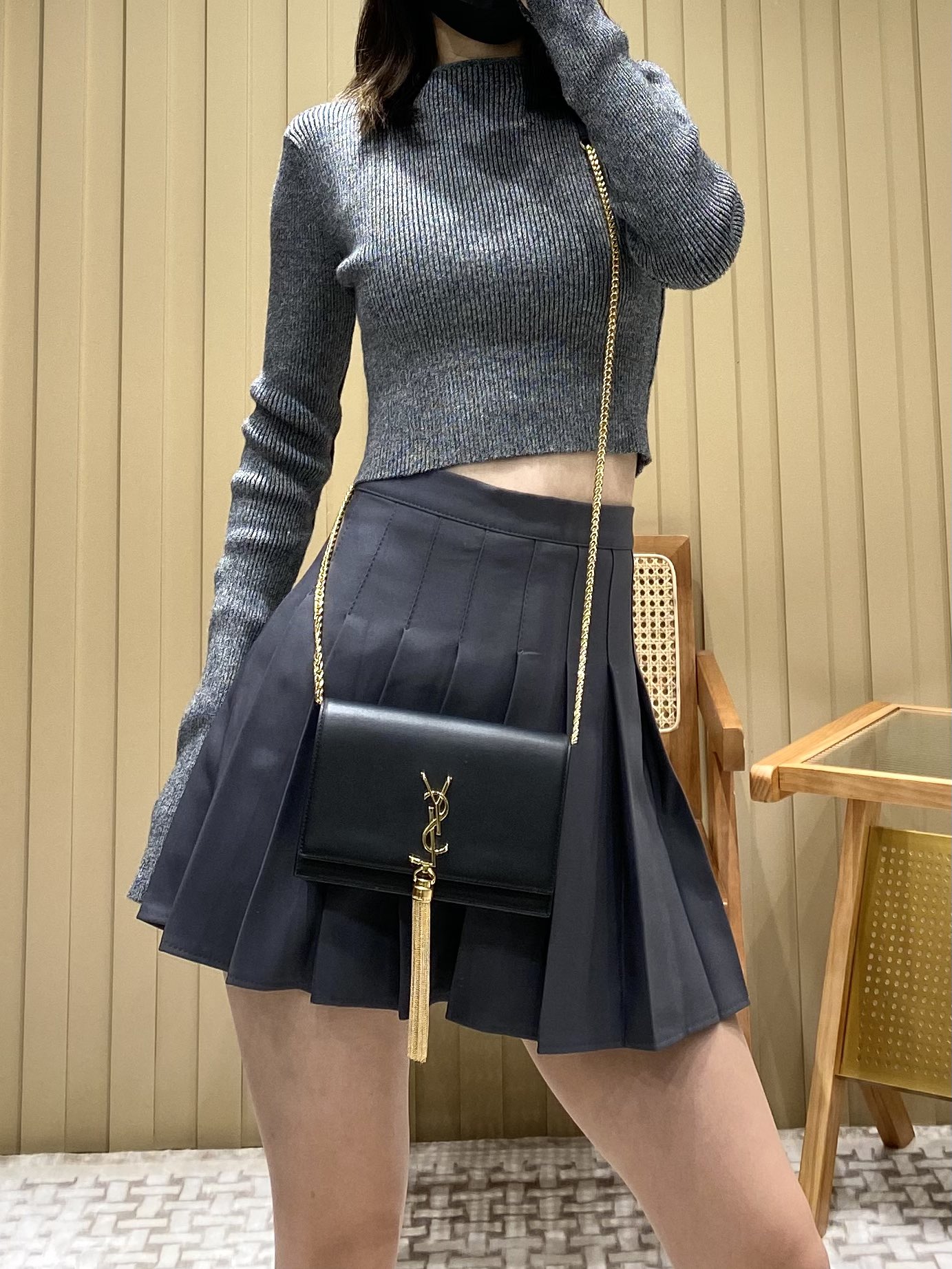 YSL KATE 19CM 流苏链条包 452159平纹/黑色金扣