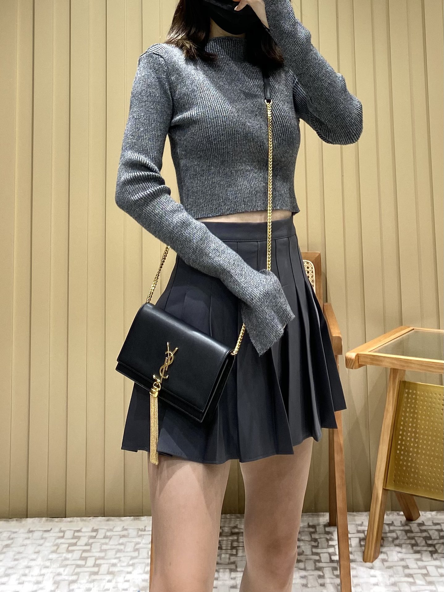 YSL KATE 19CM 流苏链条包 452159平纹/黑色金扣