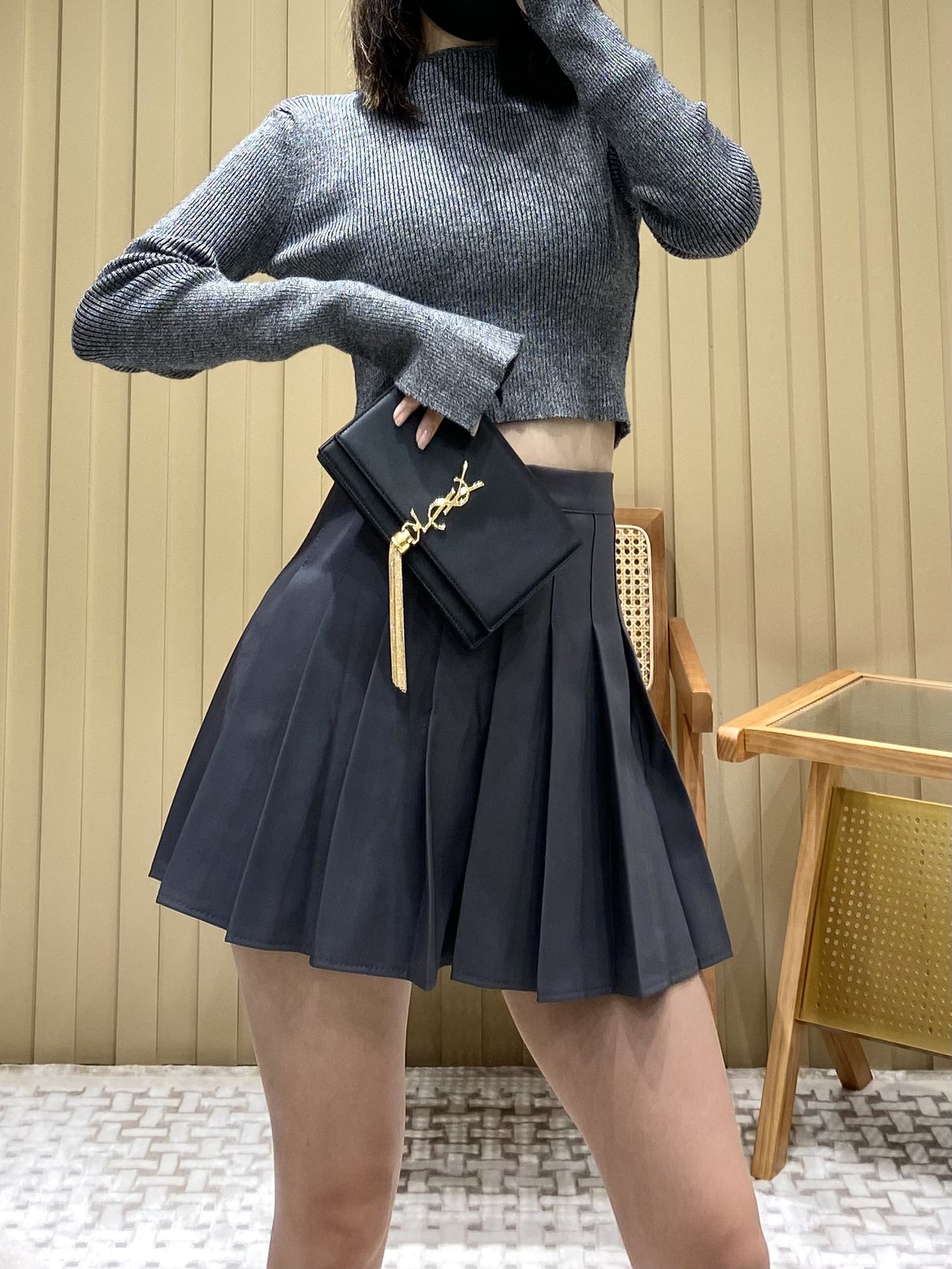 YSL KATE 19CM 流苏链条包 452159平纹/黑色金扣