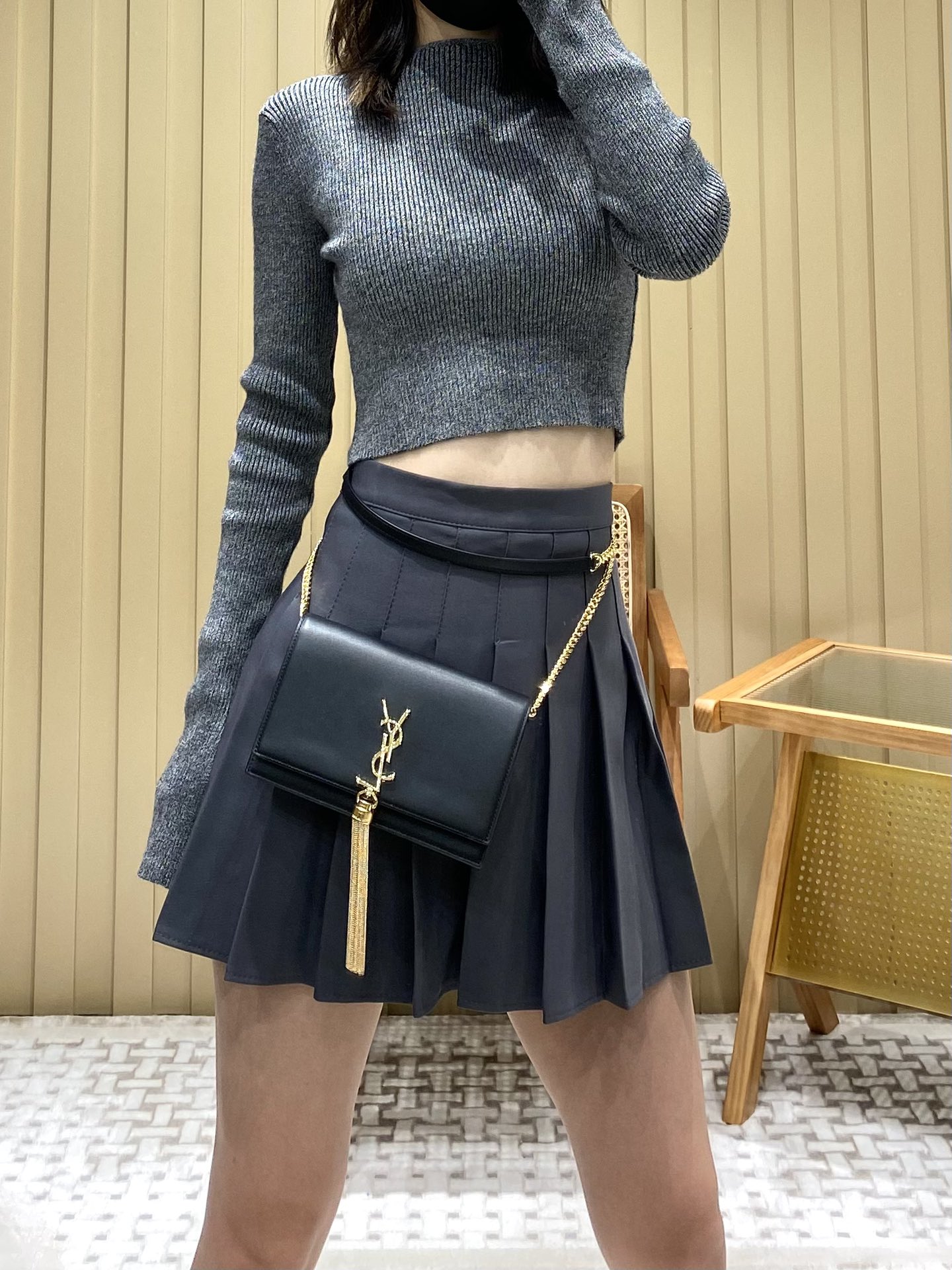 YSL KATE 19CM 流苏链条包 452159平纹/黑色金扣