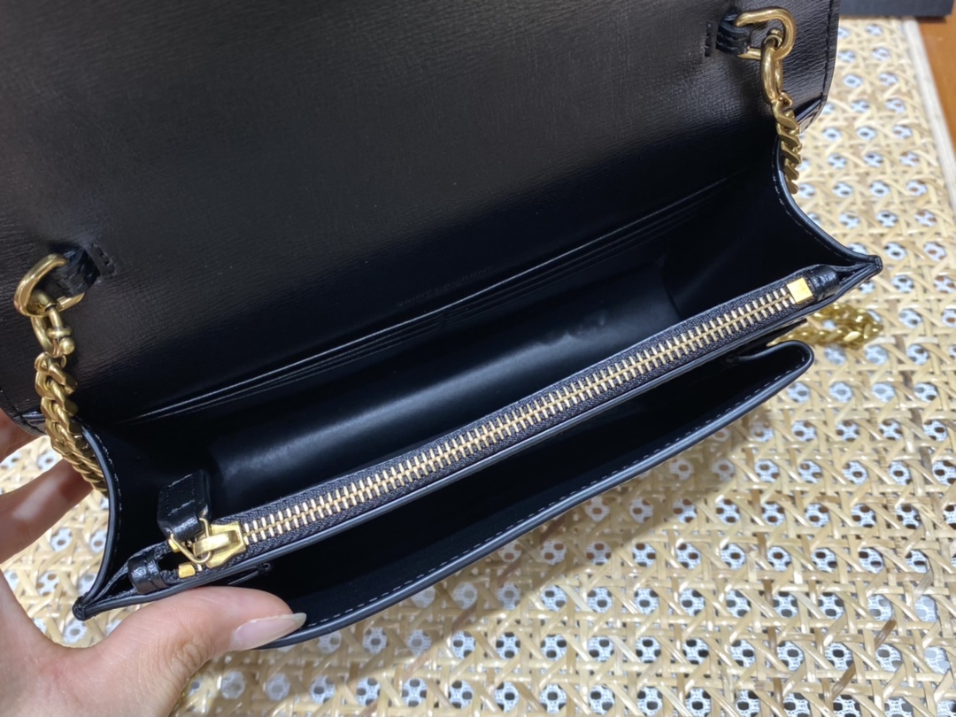 YSL ๐บ๐๐๐๐๐ ๐พ๐๐ 19CM ็็ญพ็บนๆฅ่ฝๅ
533026้ป่ฒ/้ๆฃ