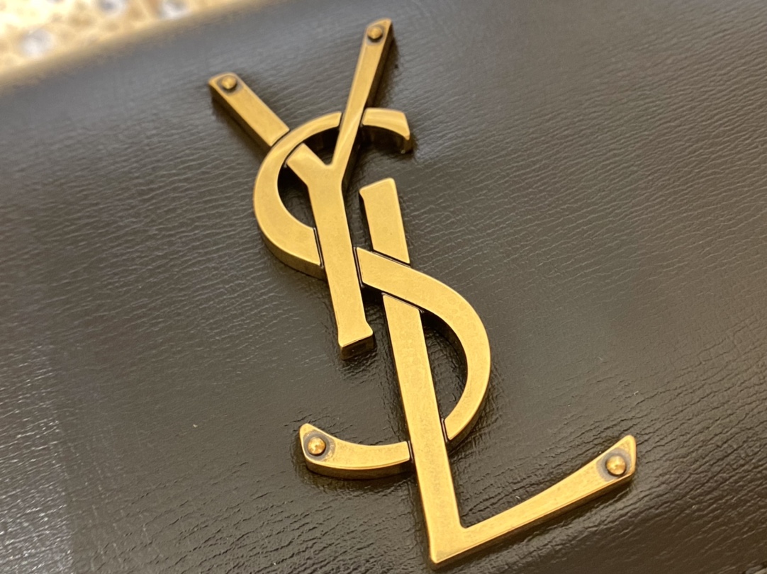YSL ๐บ๐๐๐๐๐ ๐พ๐๐ 19CM ็็ญพ็บนๆฅ่ฝๅ
533026้ป่ฒ/้ๆฃ