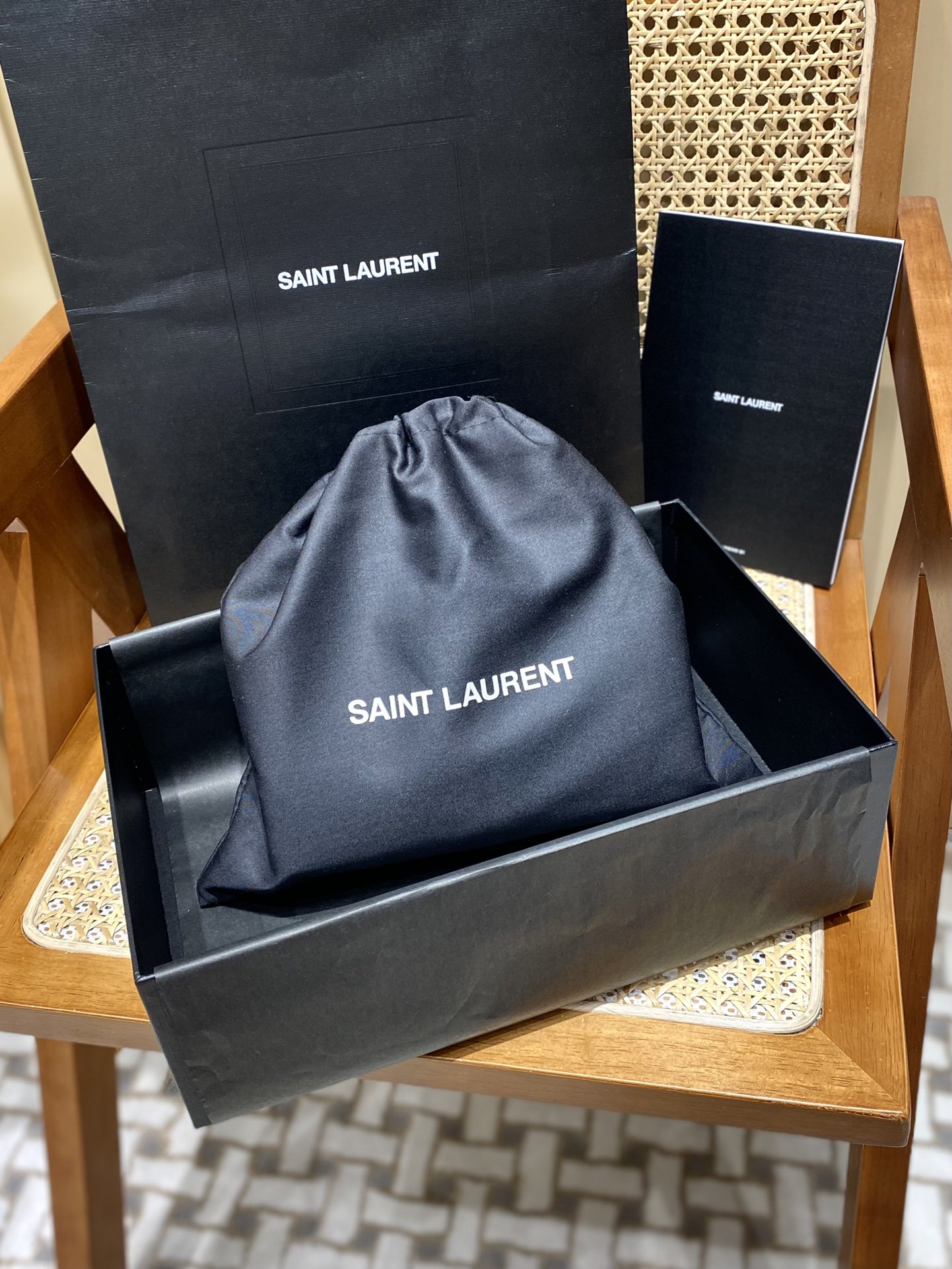 YSL ๐บ๐๐๐๐๐ ๐พ๐๐ 19CM ็็ญพ็บนๆฅ่ฝๅ
533026้ป่ฒ/้ๆฃ