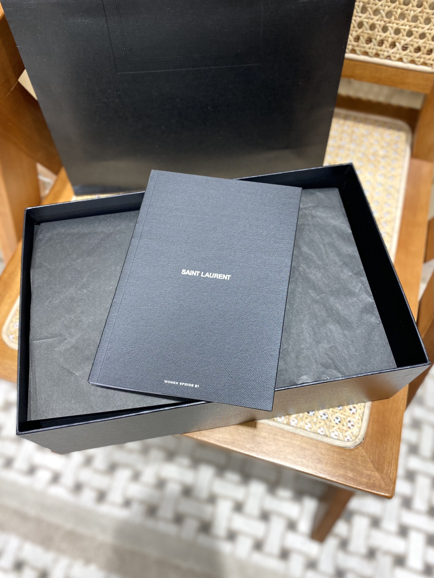 YSL ๐บ๐๐๐๐๐ ๐พ๐๐ 19CM ็็ญพ็บนๆฅ่ฝๅ
533026้ป่ฒ/้ๆฃ
